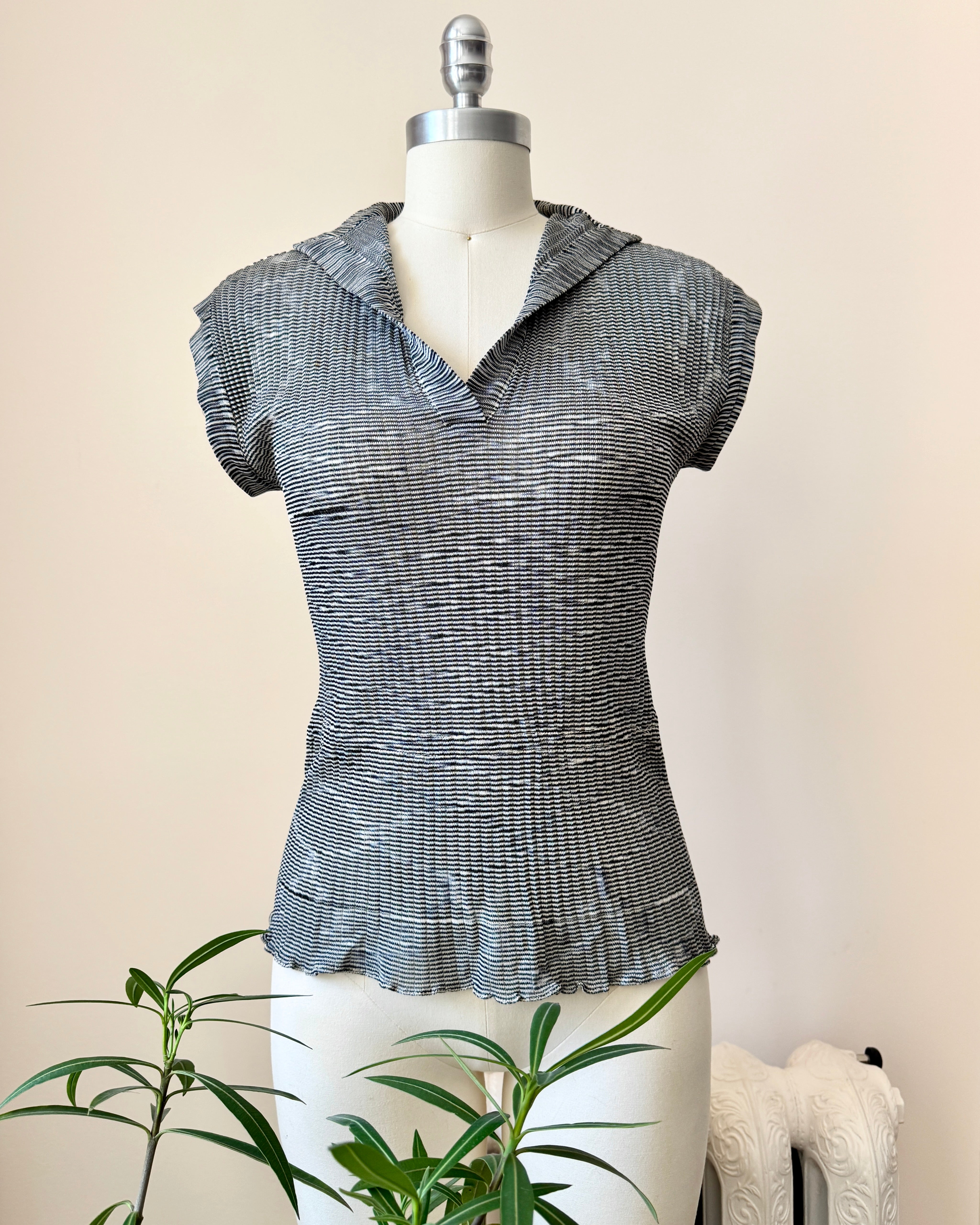 Vintage 1970s MISSONI Black and White Space Dye Knit Jersey Cap Sleeve Top Henley Made in Italy M