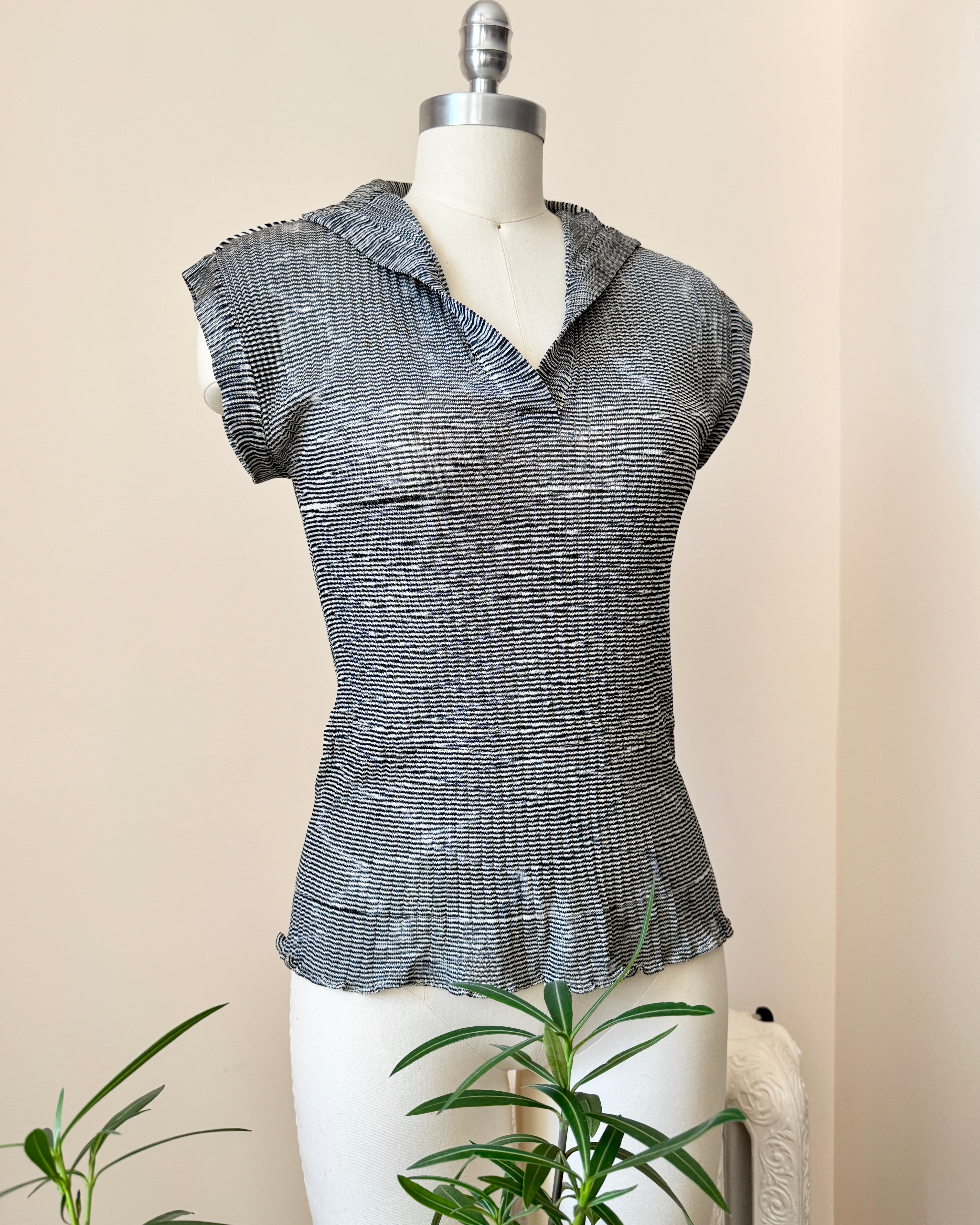 Vintage 1970s MISSONI Black and White Space Dye Knit Jersey Cap Sleeve Top Henley Made in Italy M