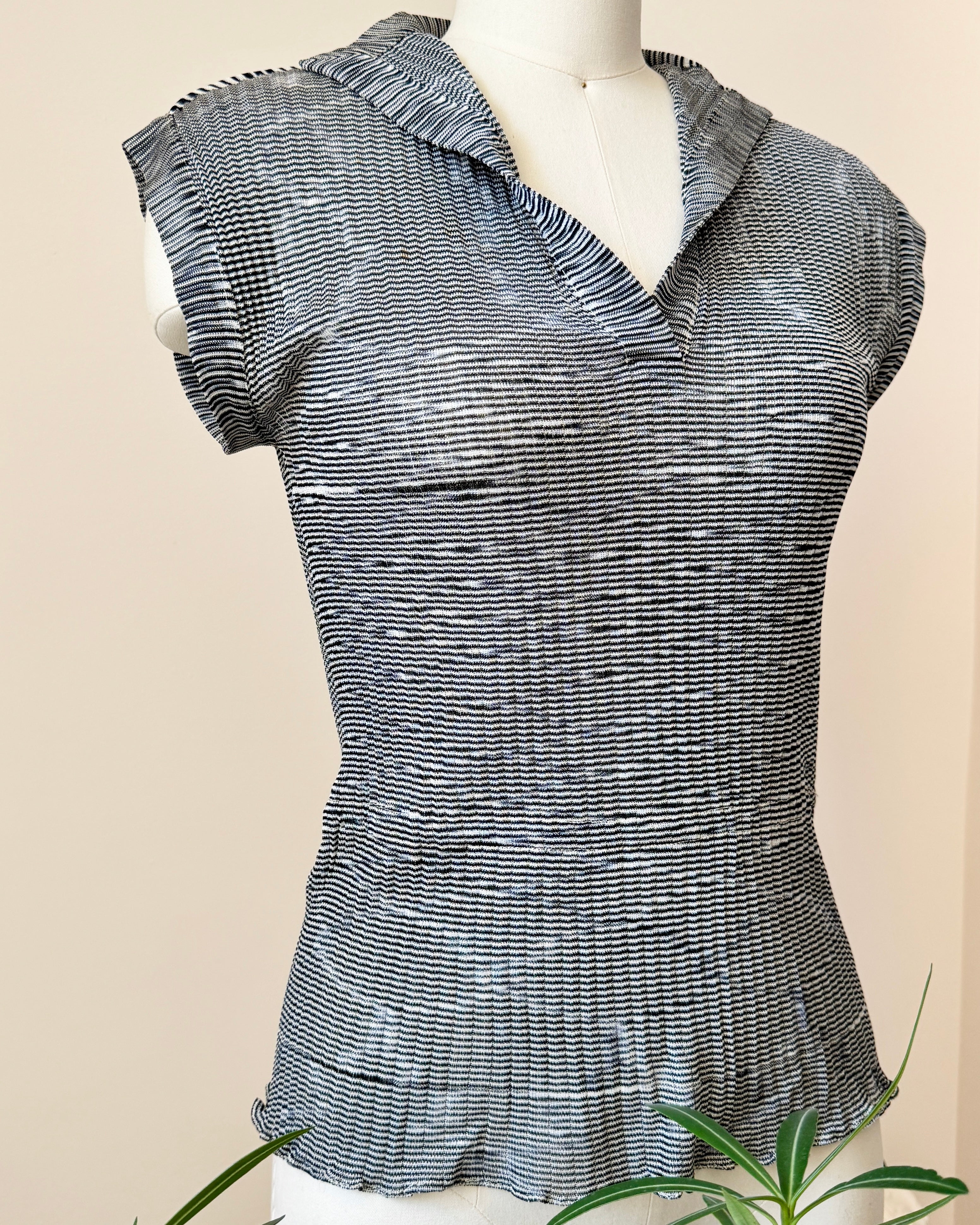 Vintage 1970s MISSONI Black and White Space Dye Knit Jersey Cap Sleeve Top Henley Made in Italy M