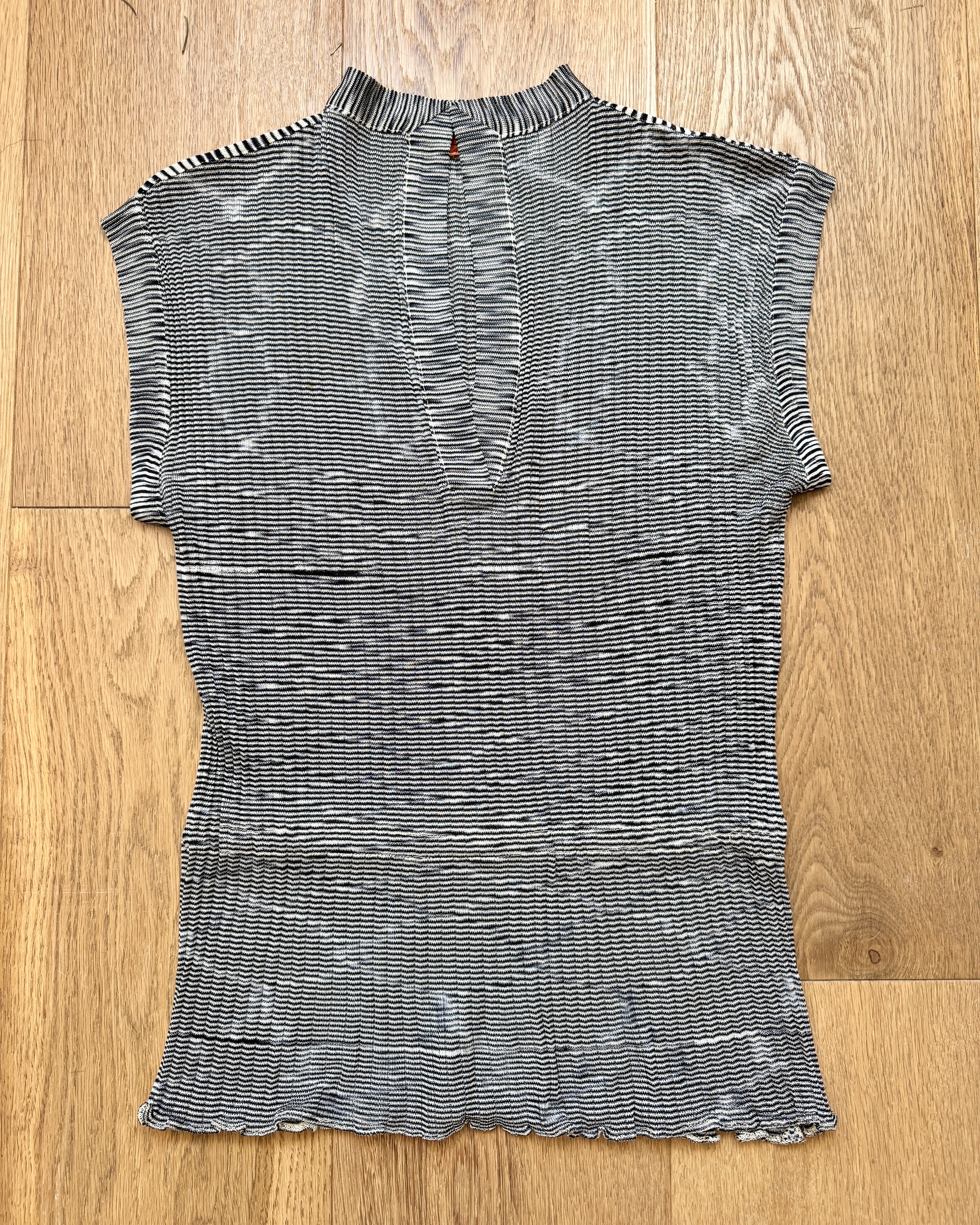 Vintage 1970s MISSONI Black and White Space Dye Knit Jersey Cap Sleeve Top Henley Made in Italy M