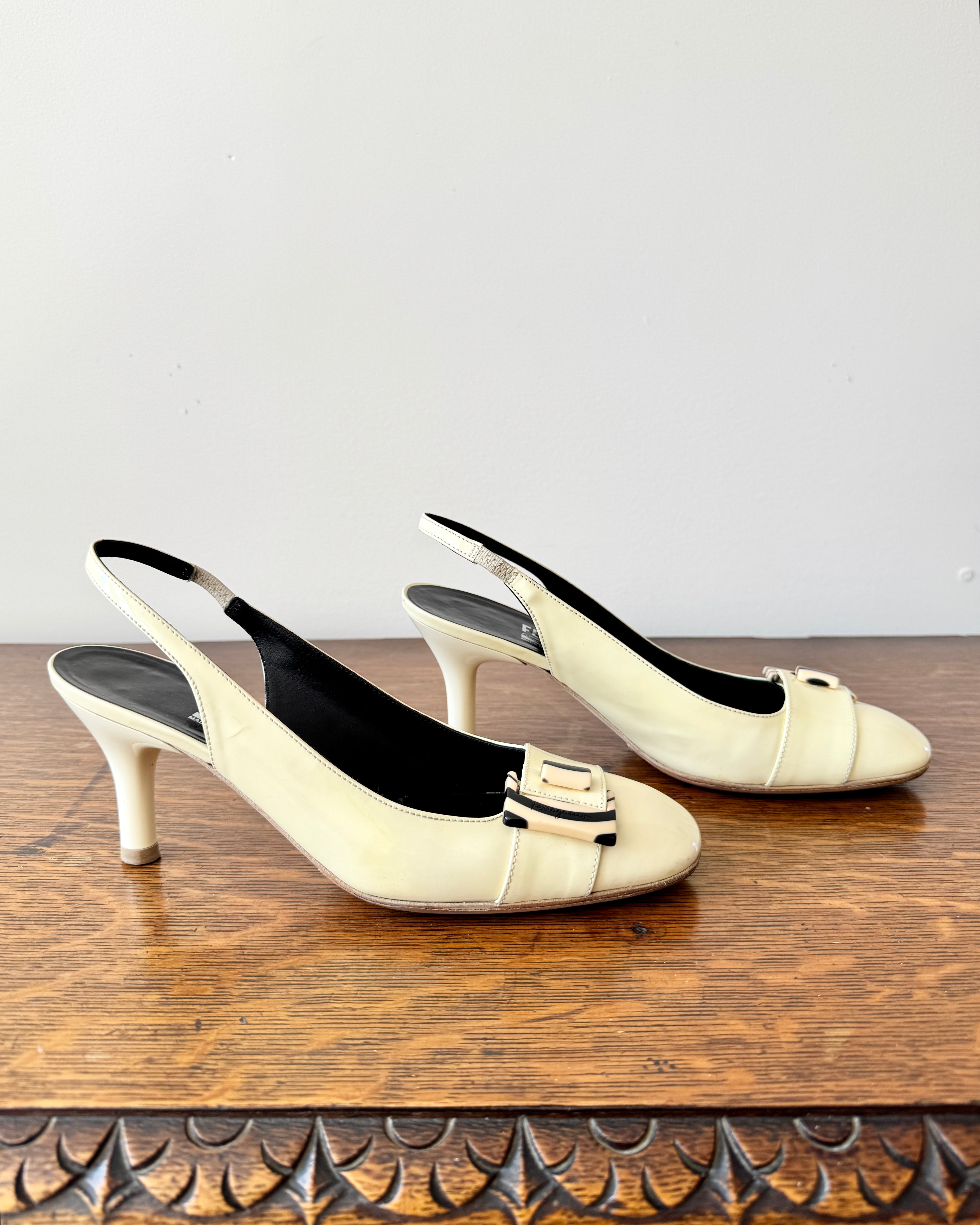 Vintage 1990s SALVATORE FERRAGAMO Cream Patent Leather Round Toe Sling Back Heels Shoes with Belt Buckle Size 8.5 B