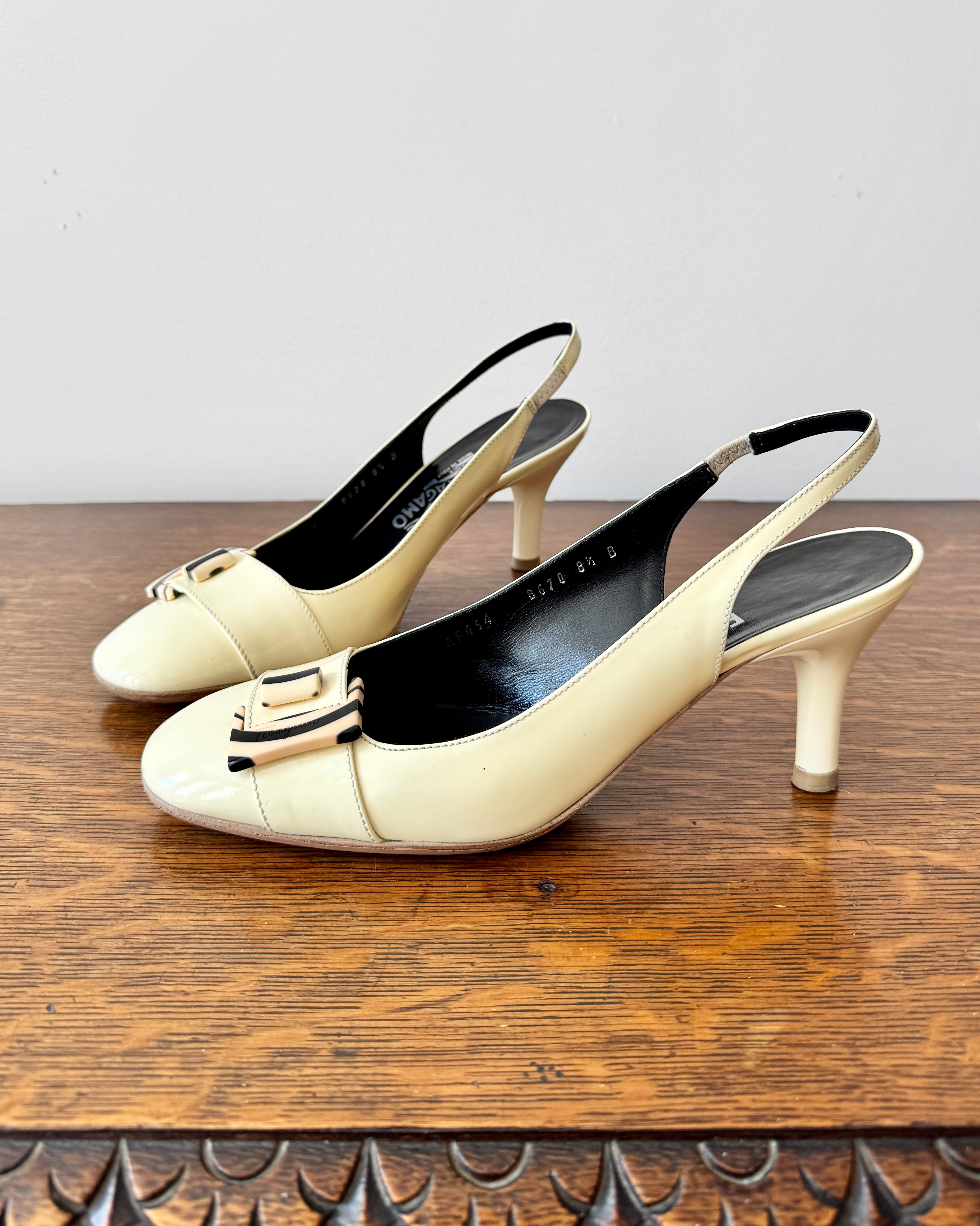 Vintage 1990s SALVATORE FERRAGAMO Cream Patent Leather Round Toe Sling Back Heels Shoes with Belt Buckle Size 8.5 B