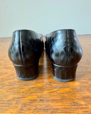 Vintage 1990s SALVATORE FERRAGAMO Garnir Black Croc Embossed Leather Square Toe with Bow and Block Heel Pumps Shoes Size 8.5B or 9