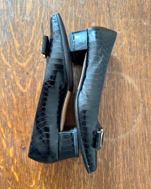 Vintage 1990s SALVATORE FERRAGAMO Garnir Black Croc Embossed Leather Square Toe with Bow and Block Heel Pumps Shoes Size 8.5B or 9