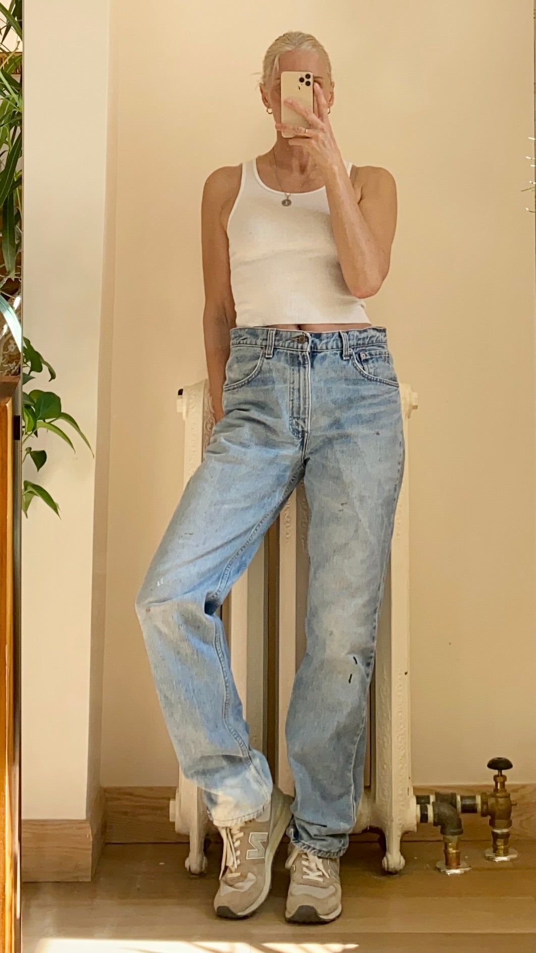 Vintage 1990s Levis 516 Distressed Red Tab Jeans Slim Fit Straight Stove Pipe Leg Light Wash size 33