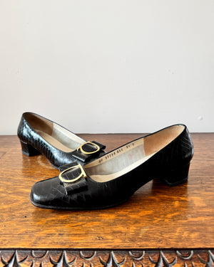 Vintage 1990s SALVATORE FERRAGAMO Garnir Black Croc Embossed Leather Square Toe with Bow and Block Heel Pumps Shoes Size 8.5B or 9