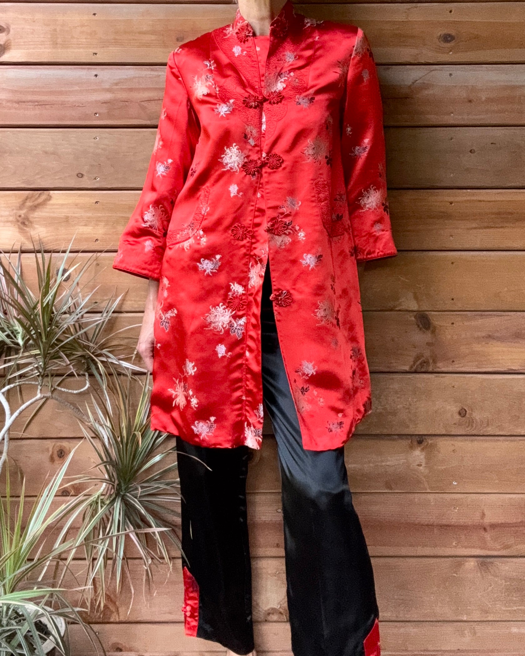 Vintage 1960s PEONY Red and Black Brocade Satin Jacket Coat Tunic and Pant Pyjama Lounge Set Size 6