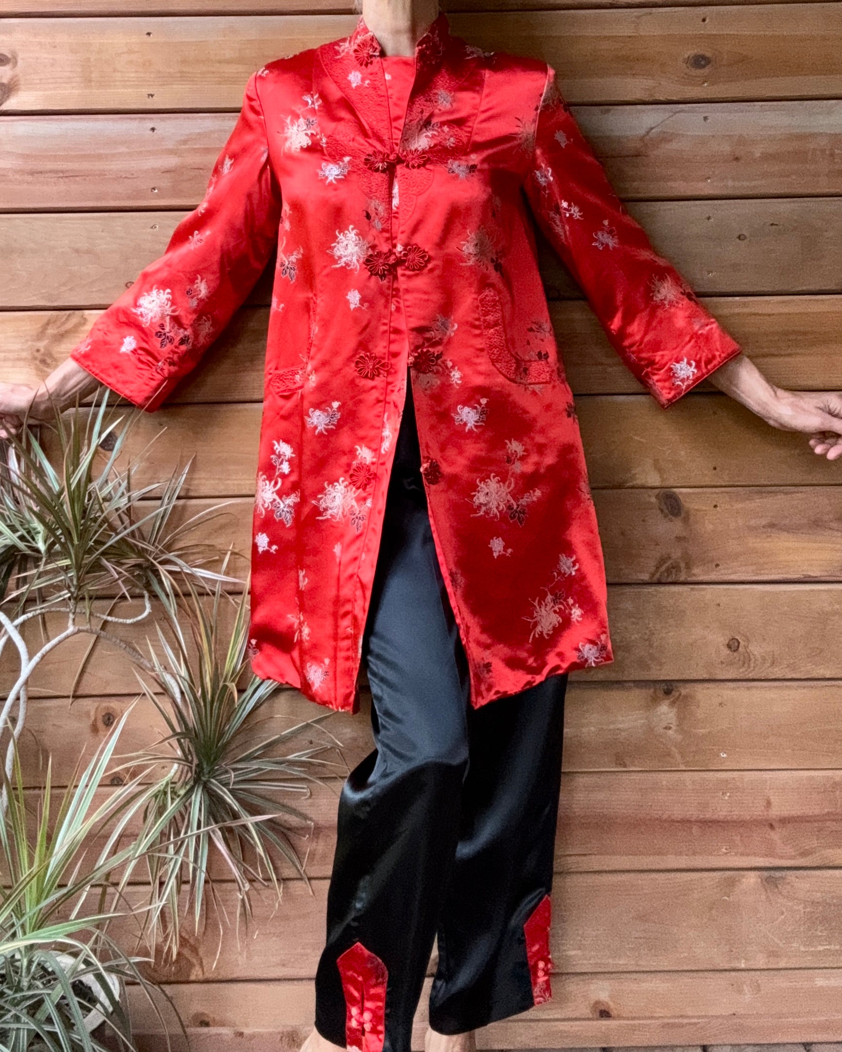 Vintage 1960s PEONY Red and Black Brocade Satin Jacket Coat Tunic and Pant Pyjama Lounge Set Size 6