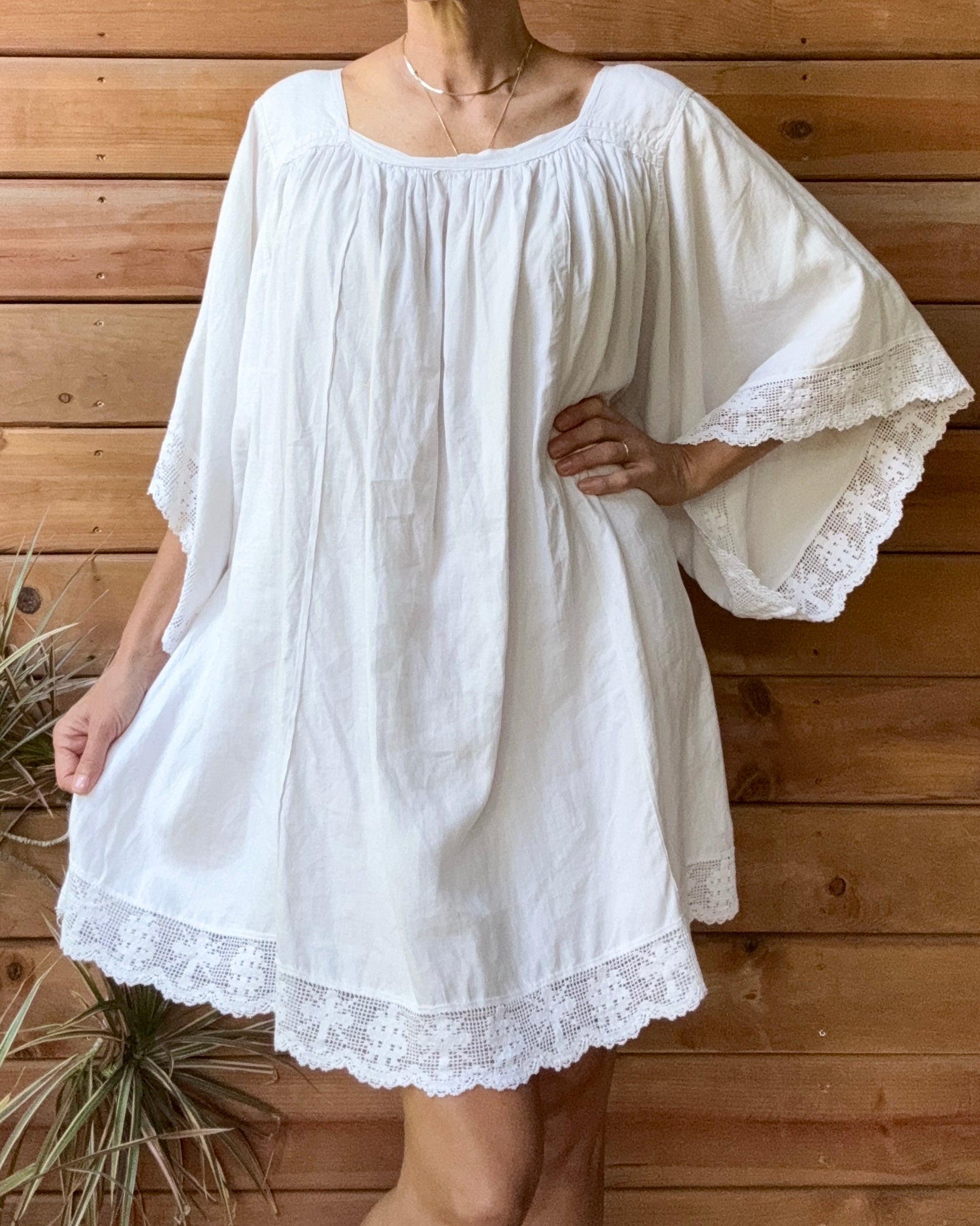 Antique White Linen Church Smock Gathered Loose Dress / Tunic with Cotton Crochet Lace Trim