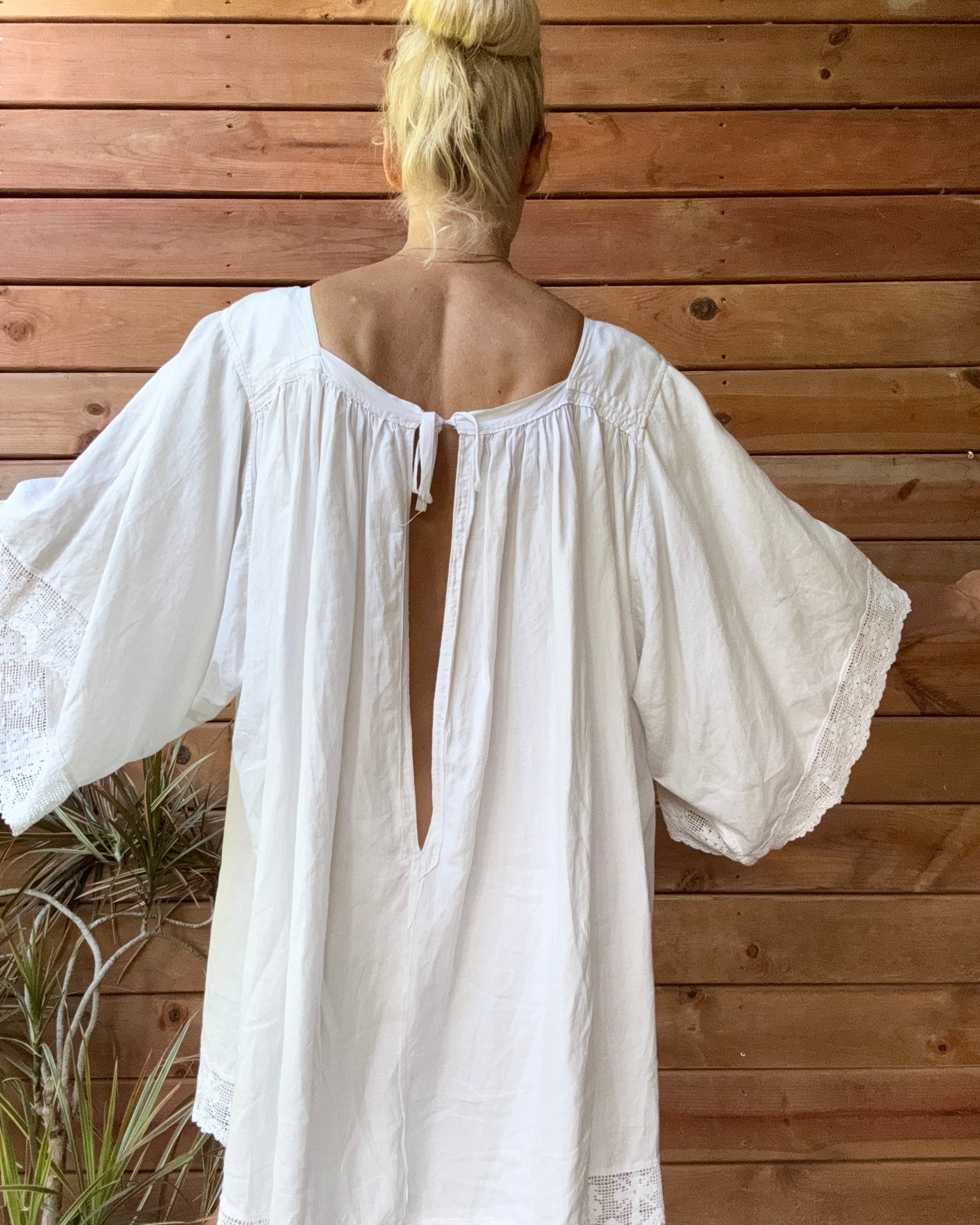 Antique White Linen Church Smock Gathered Loose Dress / Tunic with Cotton Crochet Lace Trim