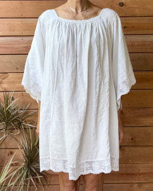 Antique White Linen Church Smock Gathered Loose Dress / Tunic with Cotton Crochet Lace Trim