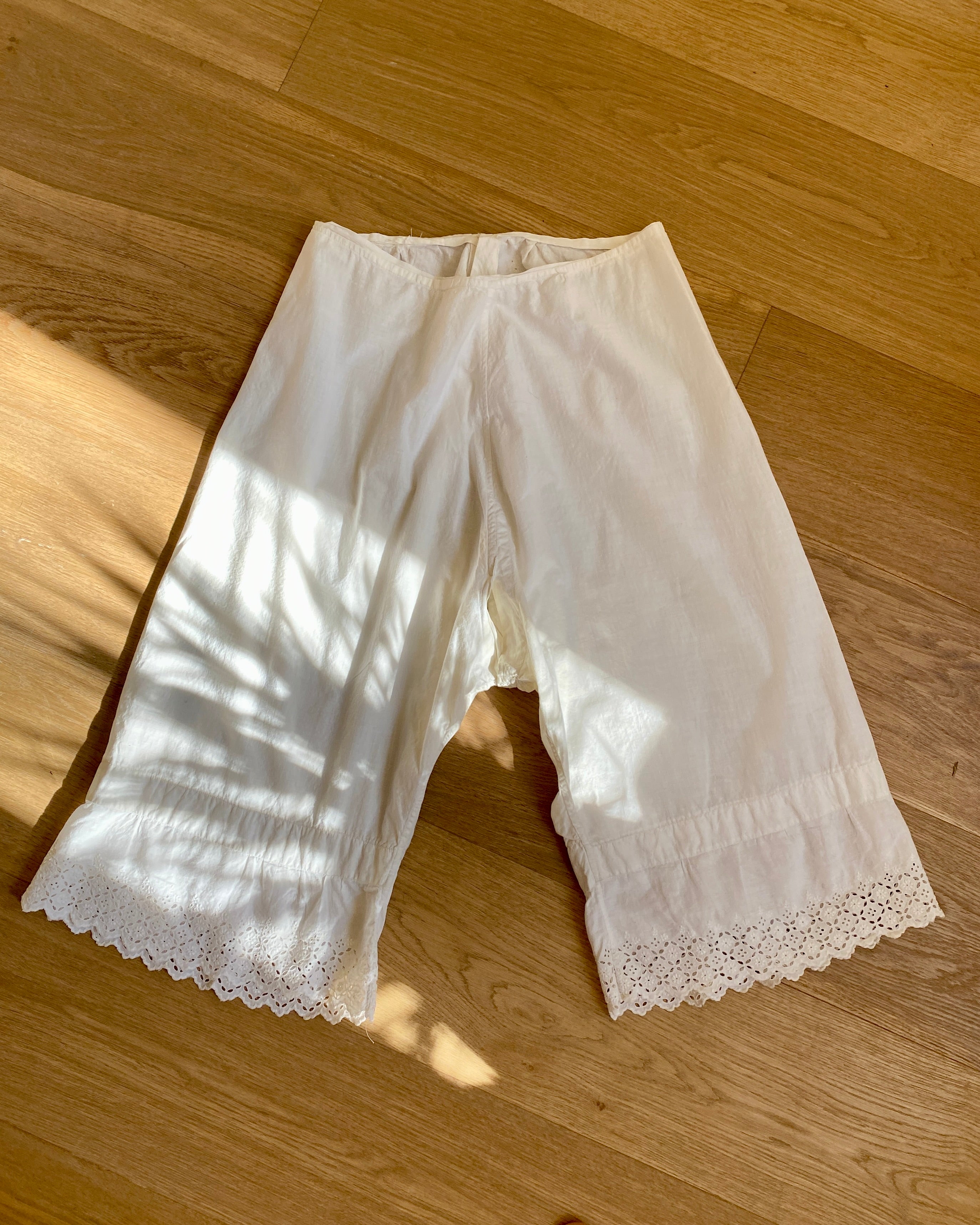 Antique Victorian Mid 1800s White Cotton Pantaloons Bloomers with Eyelet M