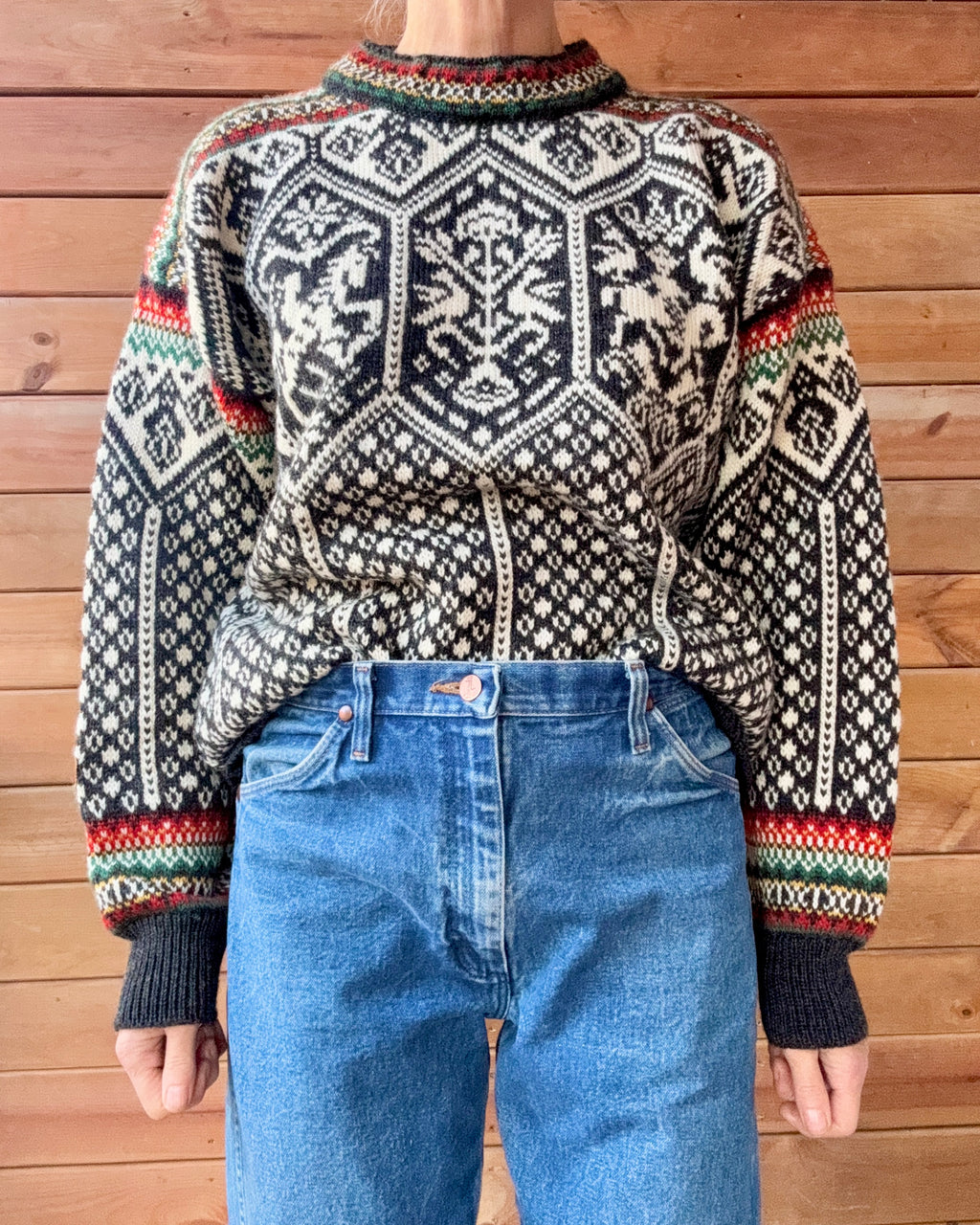 Vintage Dale Of Norway Sweater Jumper Crew Neck Fair Isle Setesdal Horse Crest Pattern in Pure Wool