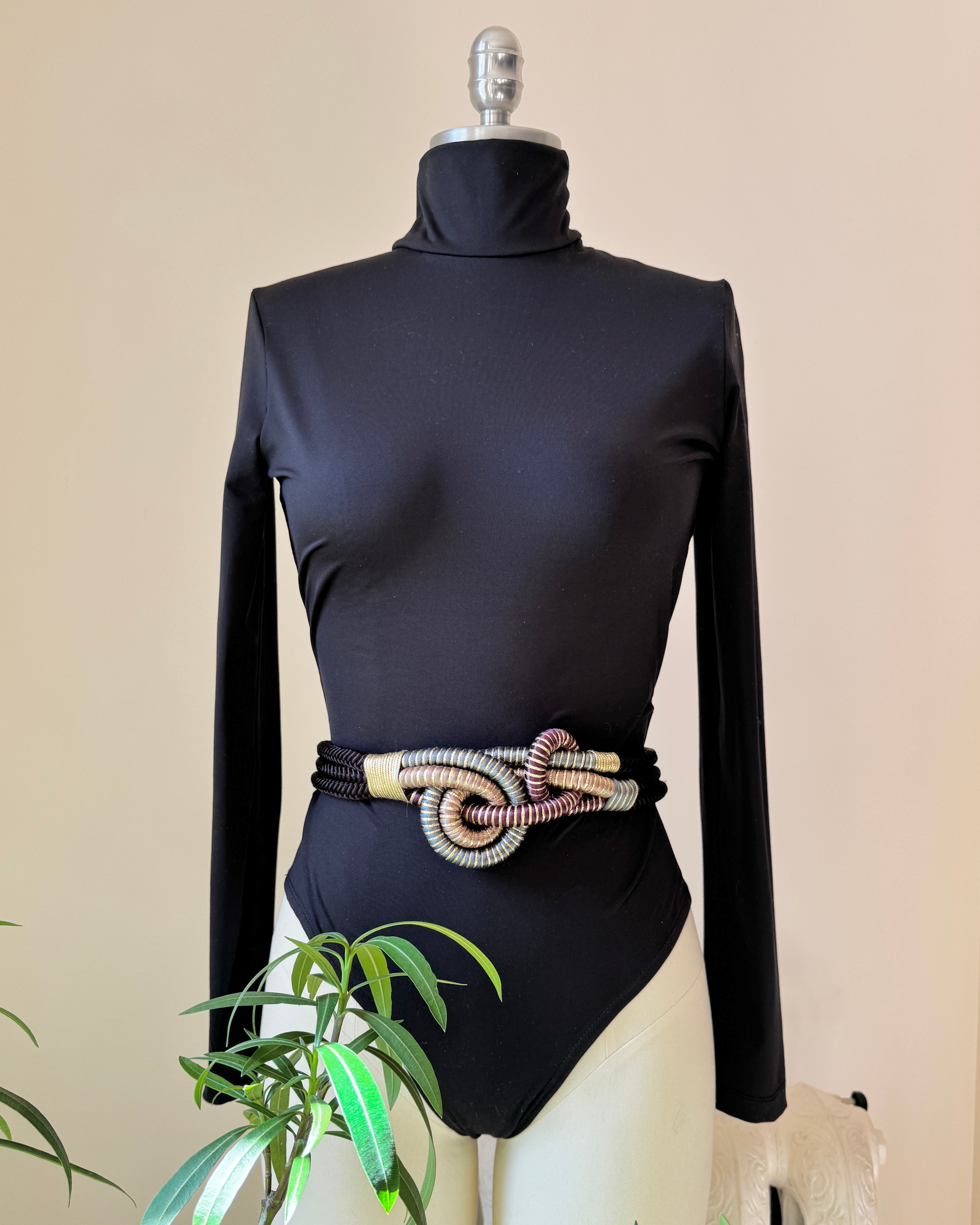 Vintage 1970s Gold and Black Woven Knotted Rope Waist Belt