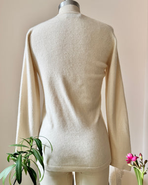 Vintage BALLANTYNE Cream 2ply Double ply 100% Cashmere Cardigan with Pockets and Gold tone Buttons Made in Scotland