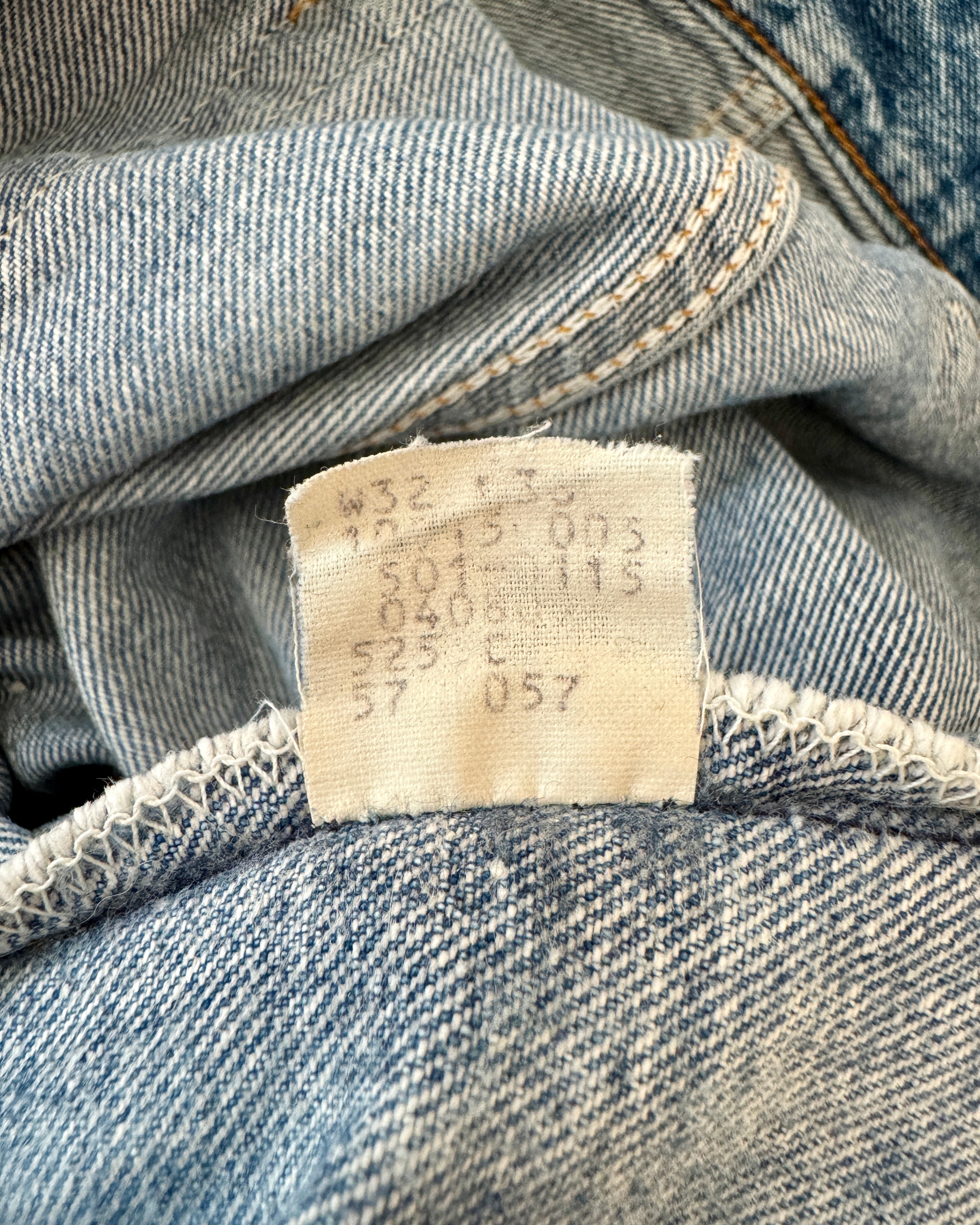 Vintage 1980s Levis 501 Button Fly Medium Wash Jeans size 30 Made in USA