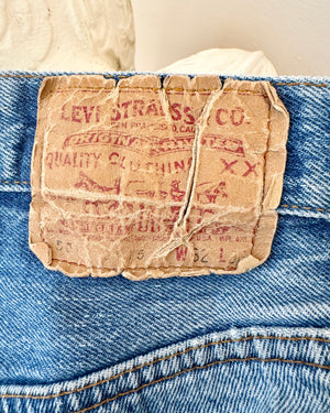 Vintage 1980s Levis 501 Button Fly Medium Wash Jeans size 30 Made in USA