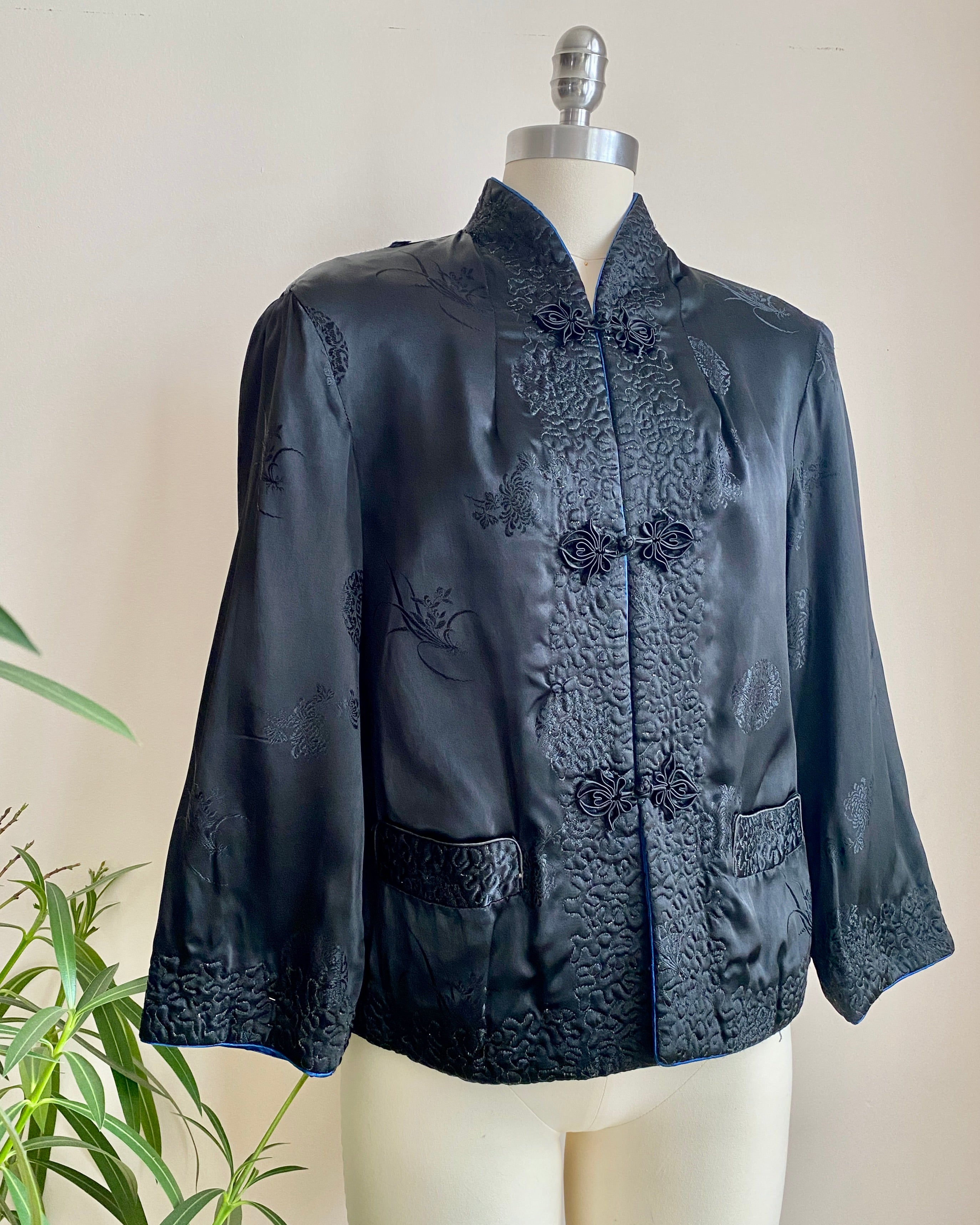 Vintage 1950s Chinese Brocade and Embroidered Navy and Black Padded Silk Satin Reversible Jacket SM