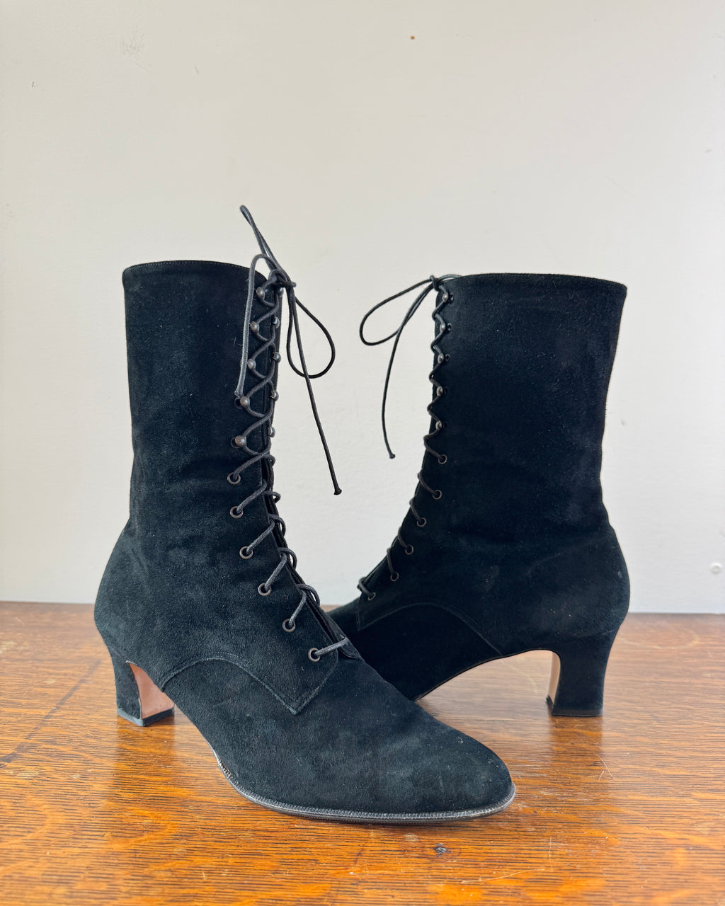 Vintage 1990s Roberto Capucci Black Suede Victorian Style Lace Up Steampunk Booties