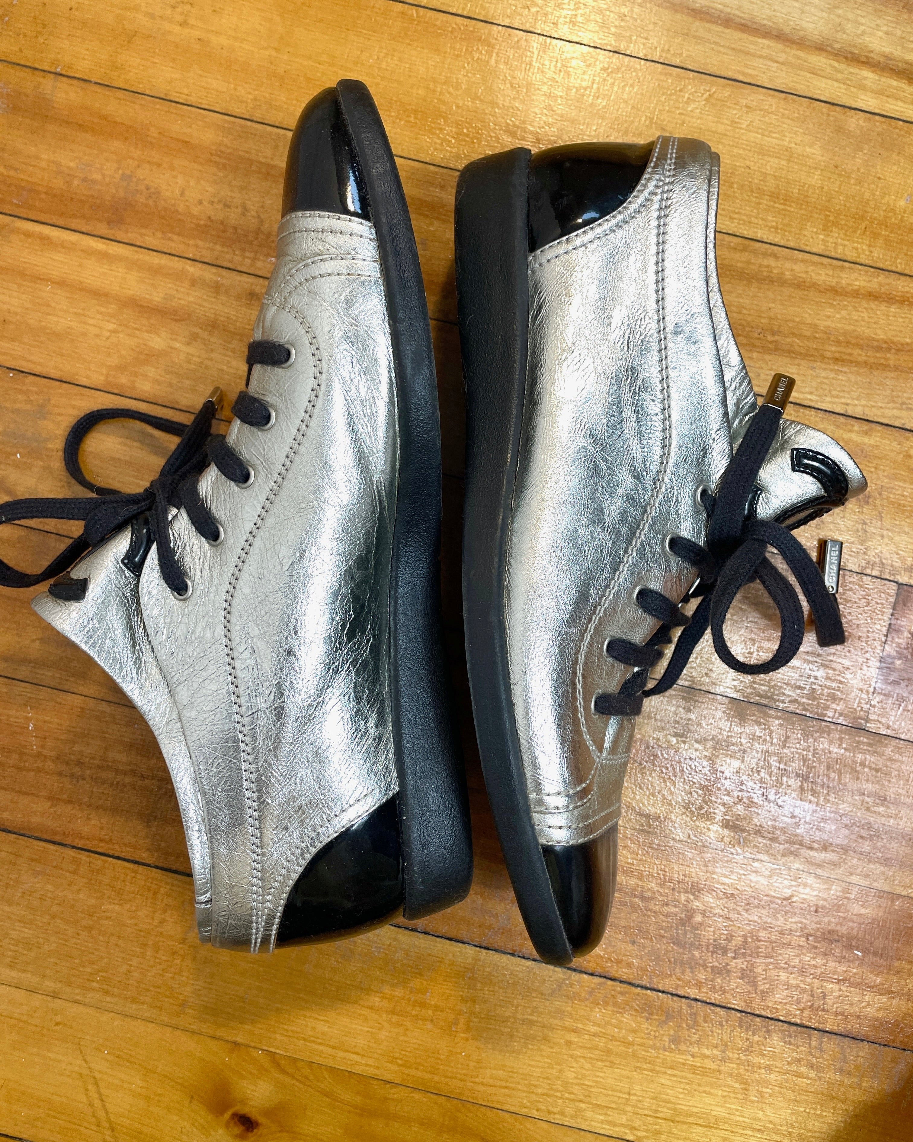 Vintage 2000s Chanel Silver and Black Leather Lace Up Shoes Fashion Sneakers with Cap Toe Size 40