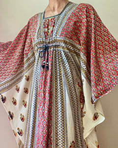 VINTAGE 1970s Indian Cotton Block Print Maxi Dress Caftan Dress with Angel Sleeves S M L