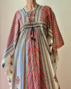 VINTAGE 1970s Indian Cotton Block Print Maxi Dress Caftan Dress with Angel Sleeves S M L