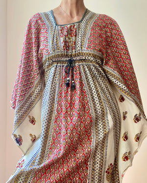 VINTAGE 1970s Indian Cotton Block Print Maxi Dress Caftan Dress with Angel Sleeves S M L