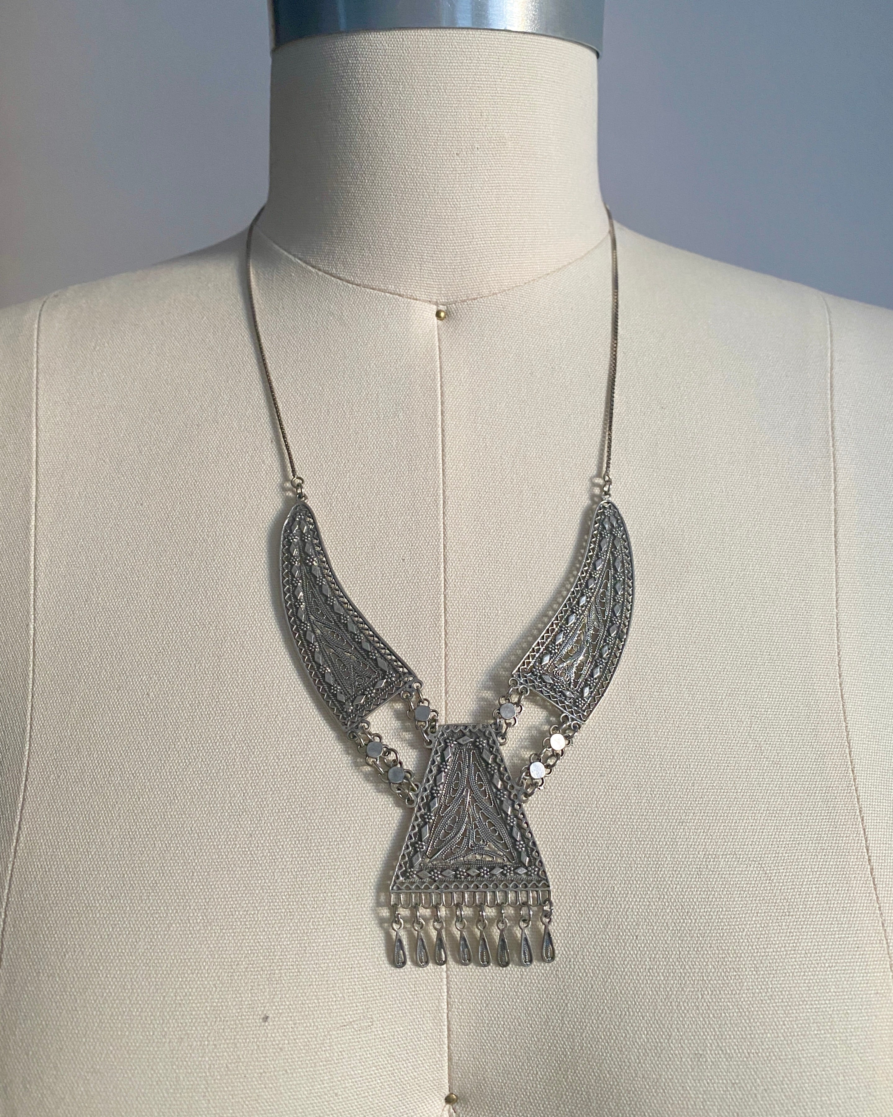 Vintage 1970s Sterling Silver Lace Filigree Necklace