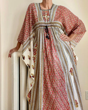 VINTAGE 1970s Indian Cotton Block Print Maxi Dress Caftan Dress with Angel Sleeves S M L