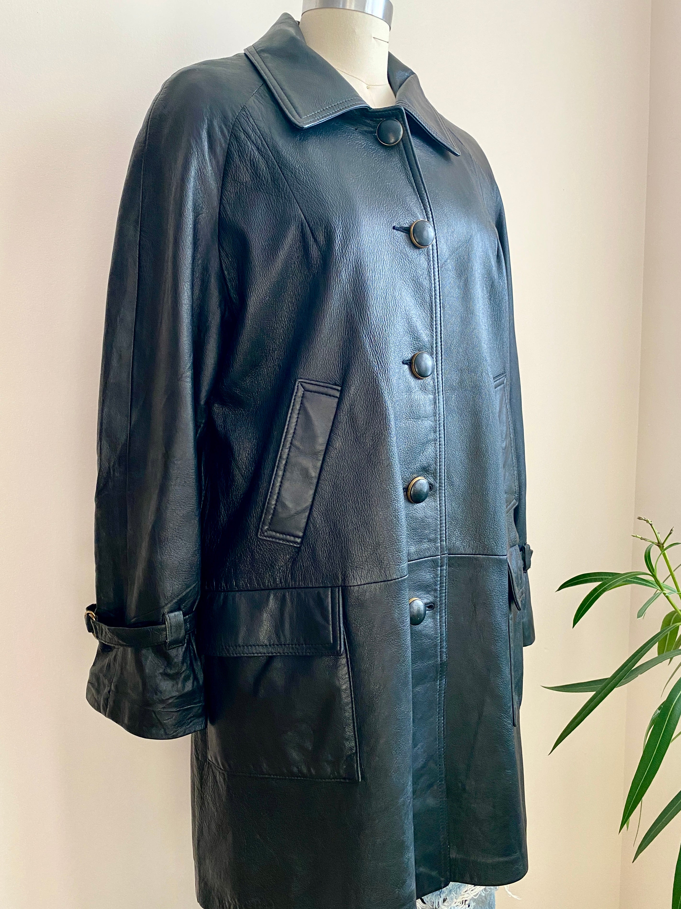 Vintage 1960s Mod Black Leather Jacket Car Coat by LEATHERS by New England Sportswear Company Size M Made in USA