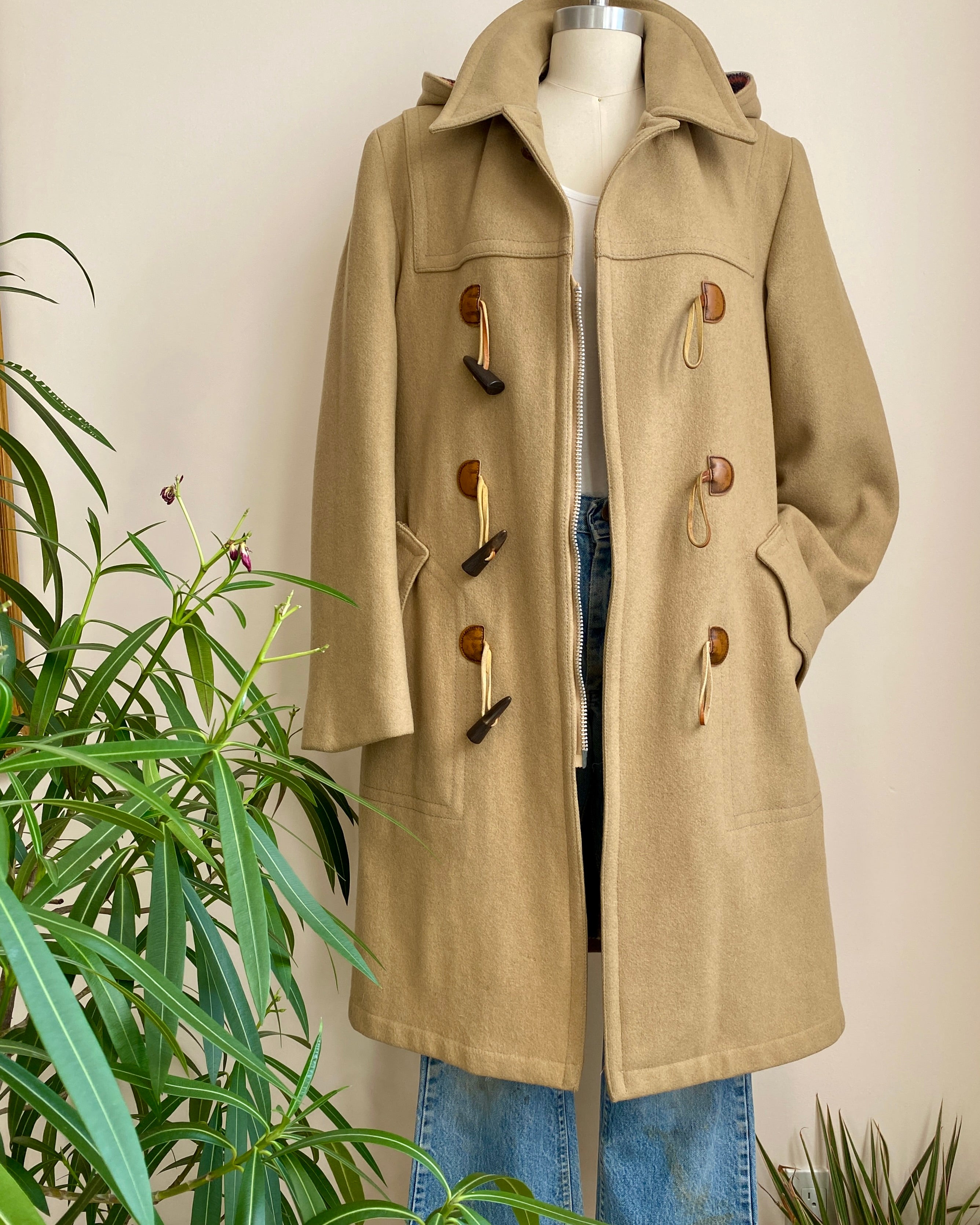 Vintage 1970s CROYDON Wool Tan Beige Duffle Coat With Toggles and Detachable Hood M