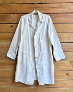 Vintage 1960s White Cotton Twill Doctor Lab Chore Workwear Jacket Coat Duster with Snaps Union Made in Canada