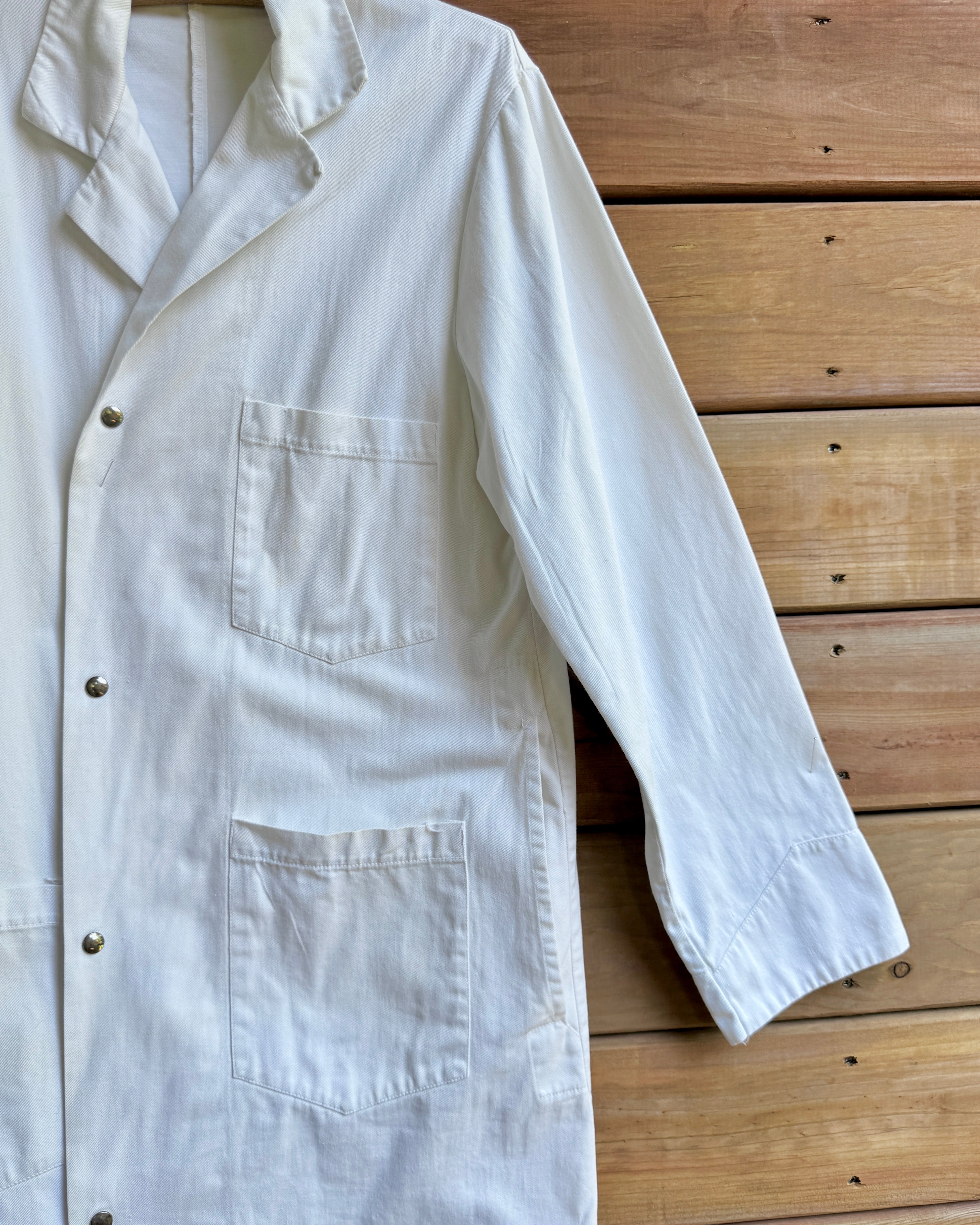 Vintage 1960s White Cotton Twill Doctor Lab Chore Workwear Jacket Coat Duster with Snaps Union Made in Canada