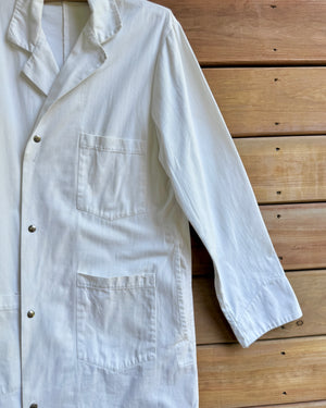 Vintage 1960s White Cotton Twill Doctor Lab Chore Workwear Jacket Coat Duster with Snaps Union Made in Canada