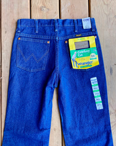 Vintage 1990s Deadstock Bootcut Cut Wrangler Raw Dark Blue Wash Jeans size 29