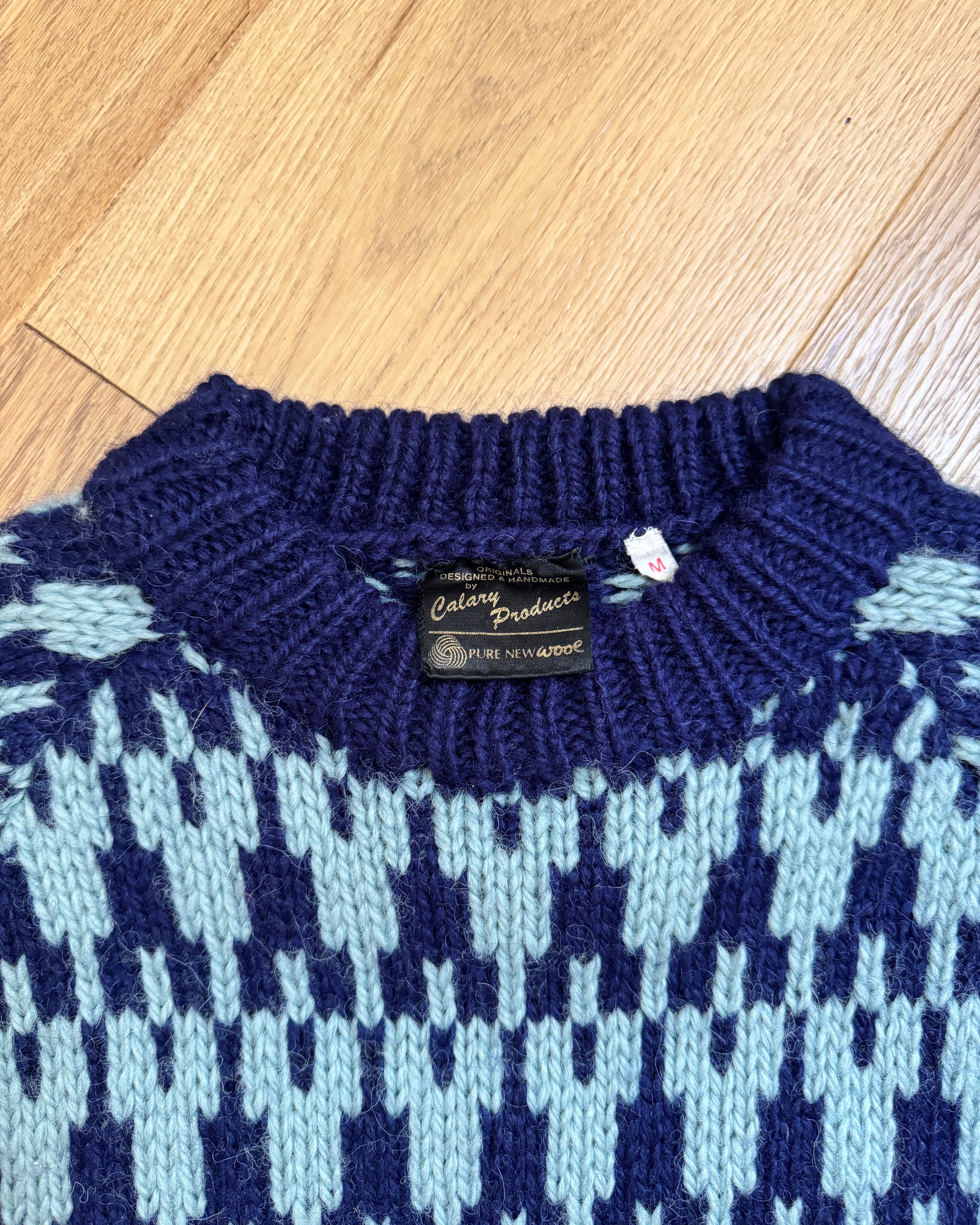 Vintage Hand knit Pure Wool Knit Sweater by CALARY Blue Mosaic Houndstooth Pattern Size M Made in Ireland