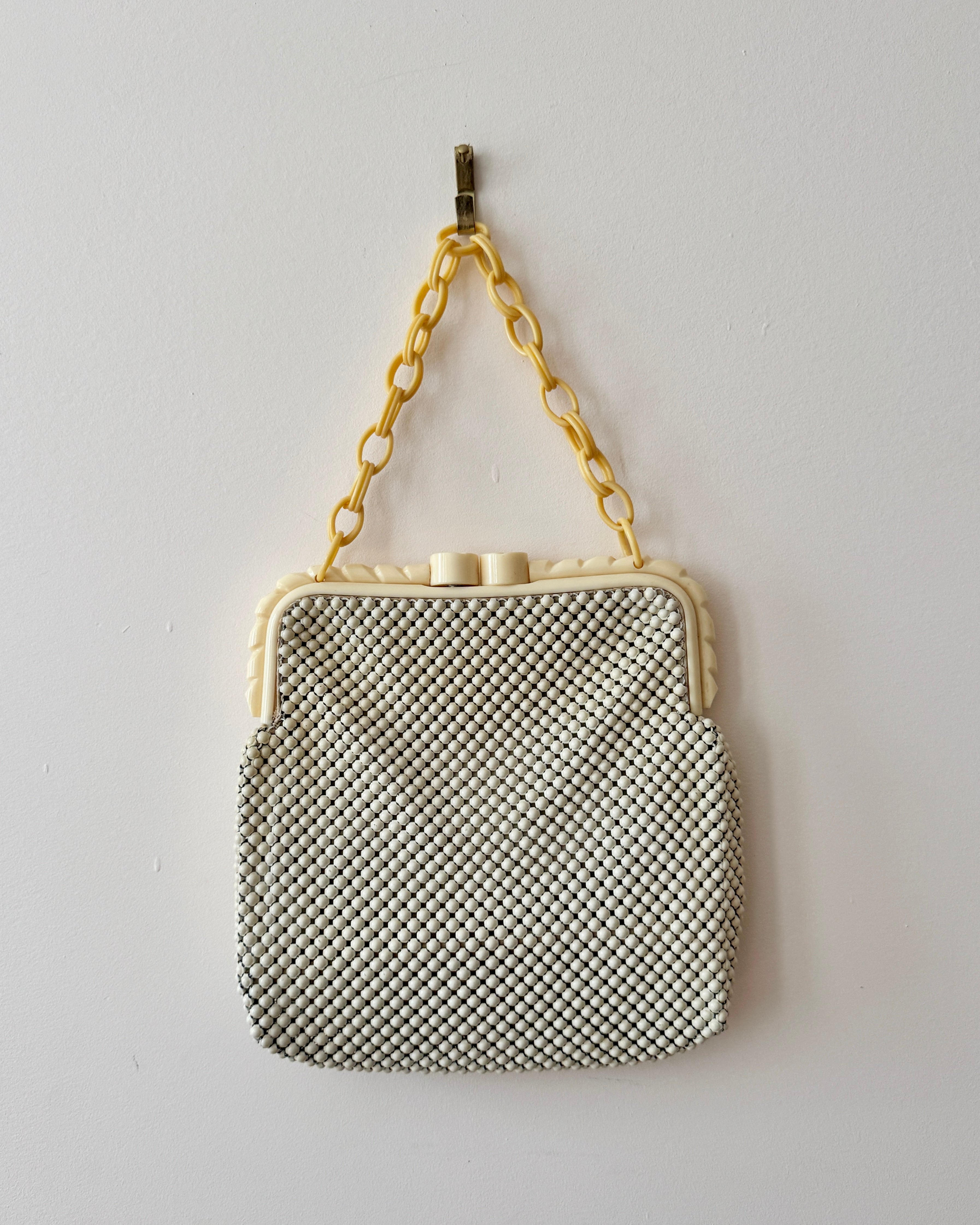 Vintage 1940s Whiting and Davis Cream Metal Mesh With Bakelite Clasp and Chain Handle Strap Handle Bag Made in USA