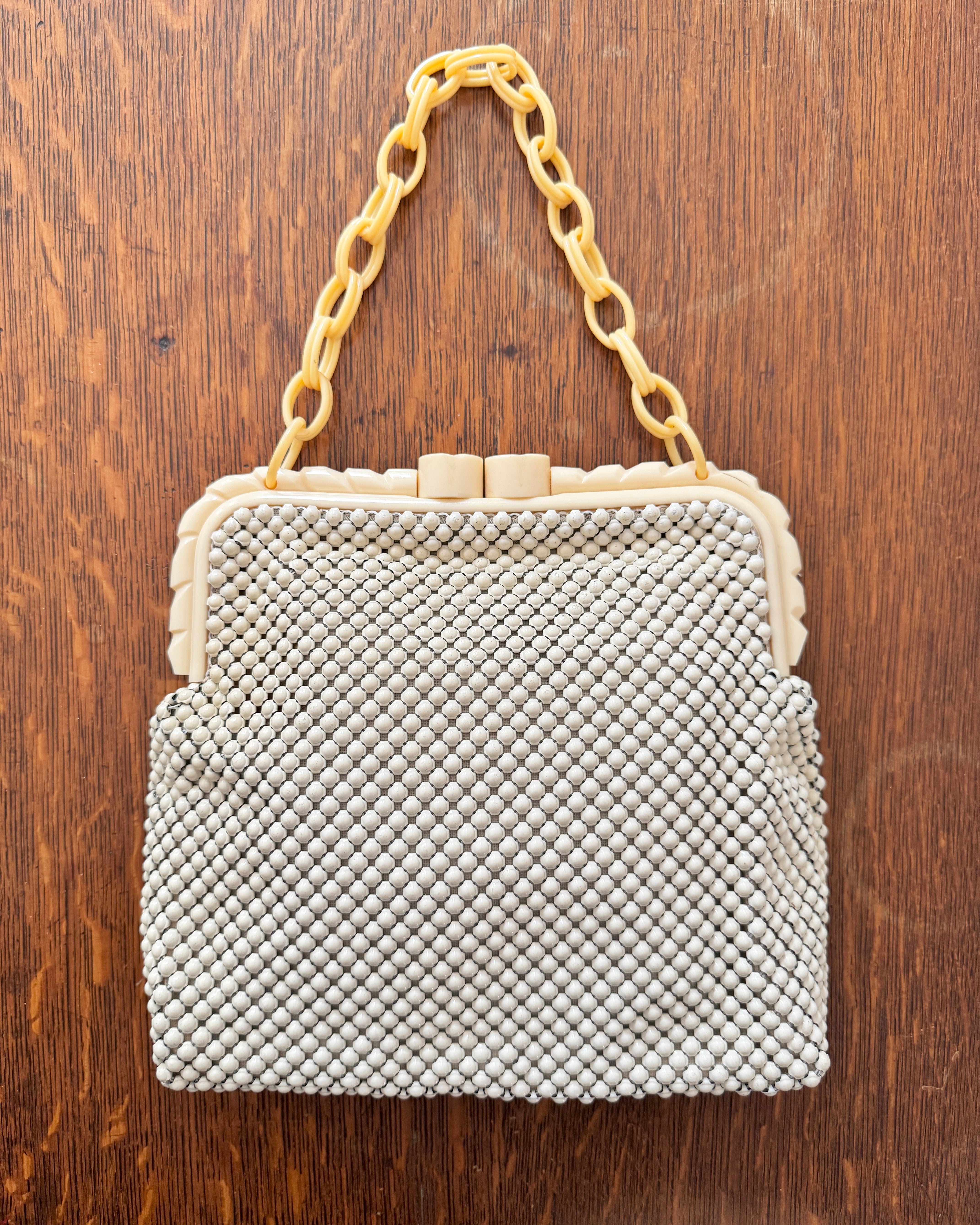 Vintage 1940s Whiting and Davis Cream Metal Mesh With Bakelite Clasp and Chain Handle Strap Handle Bag Made in USA