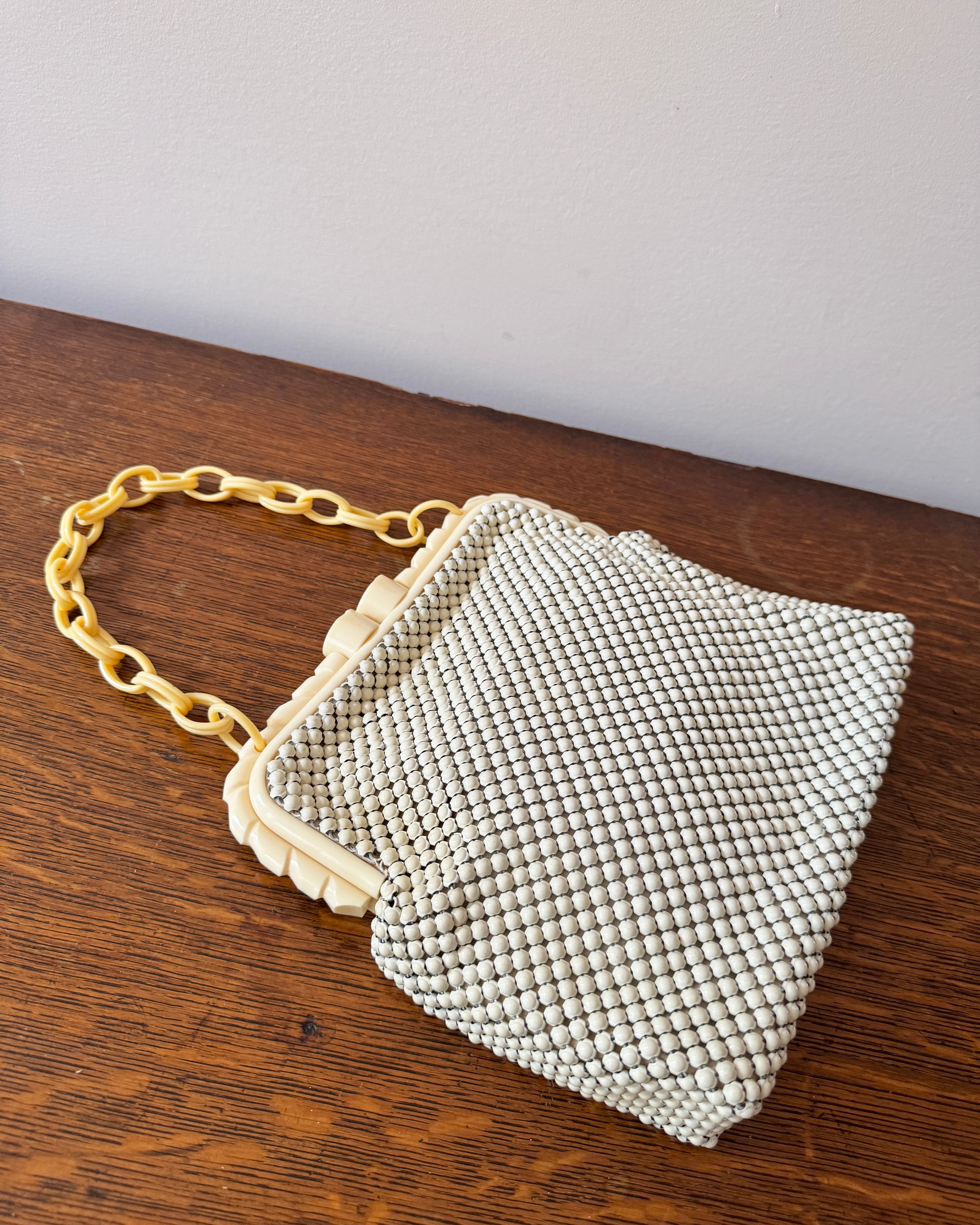Vintage 1940s Whiting and Davis Cream Metal Mesh With Bakelite Clasp and Chain Handle Strap Handle Bag Made in USA