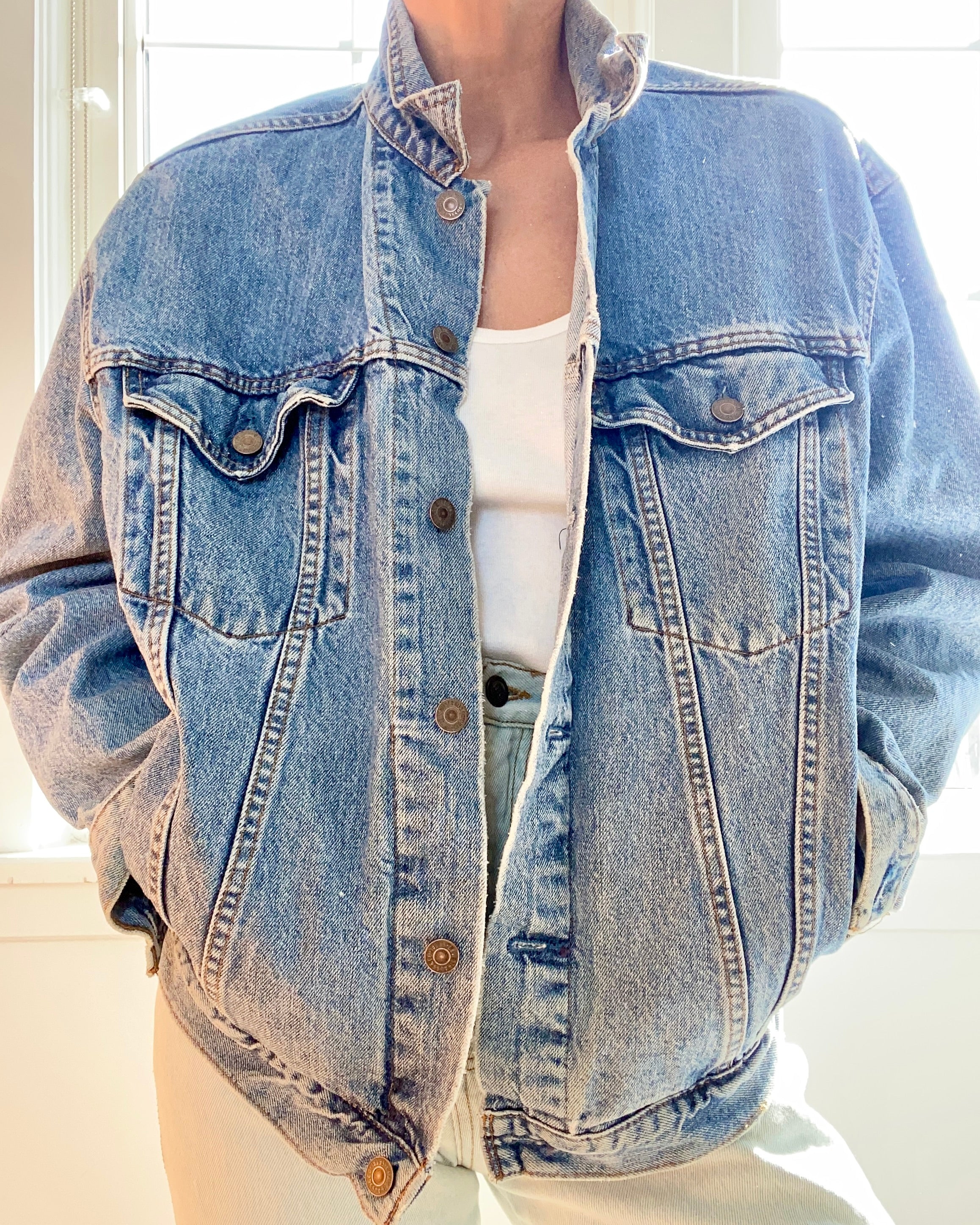 Vintage 1980s Levis Jean Jacket light wash