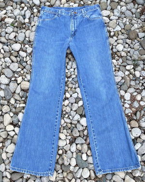 Vintage Wrangler Late 1970s Flares Medium Blue Wash Jeans size 32 Made in USA