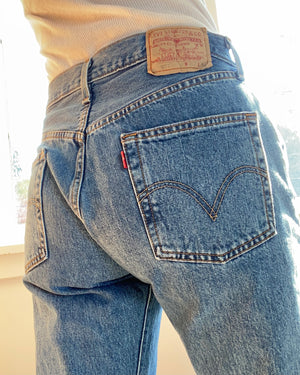 Vintage Levis 501 Medium Wash Jeans size 31