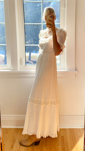 Vintage 1970s Gunne Sax by Jessica San Francisco Pleated Cream Voile and Lace Maxi Dress size 7