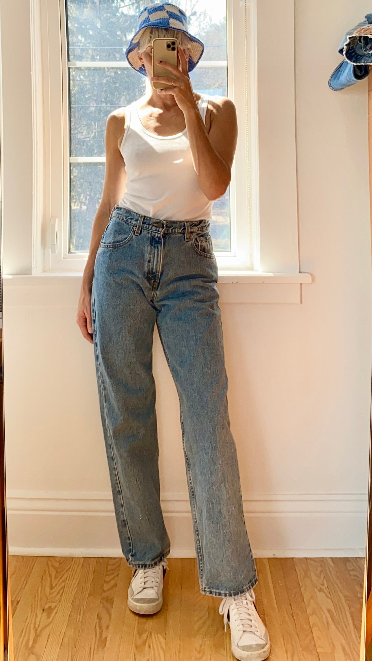 Vintage Levis 565 Medium Wash Jeans Made in USA size 29