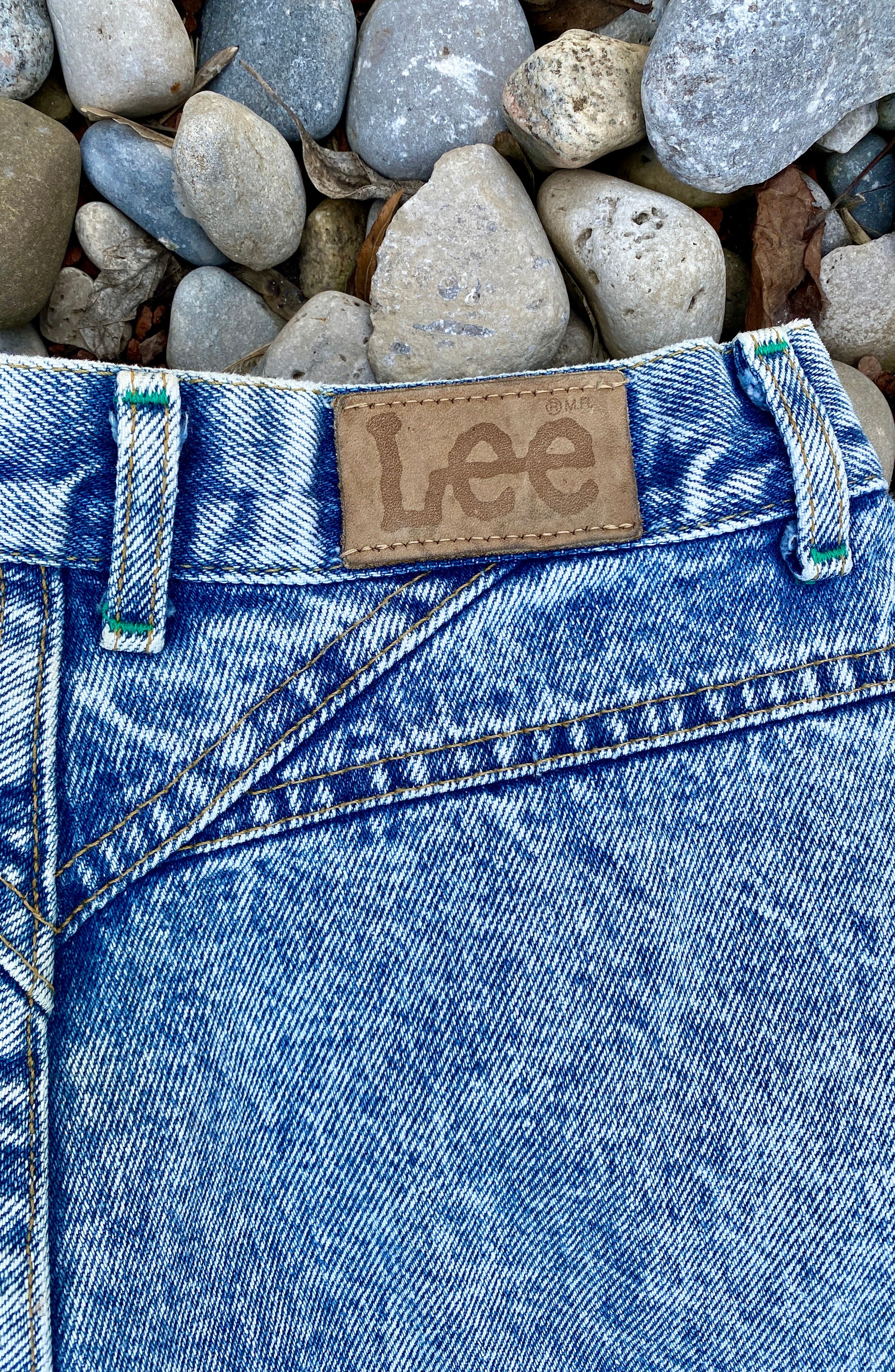 Vintage 1980s LEE Acid Wash Jeans size 26 USA