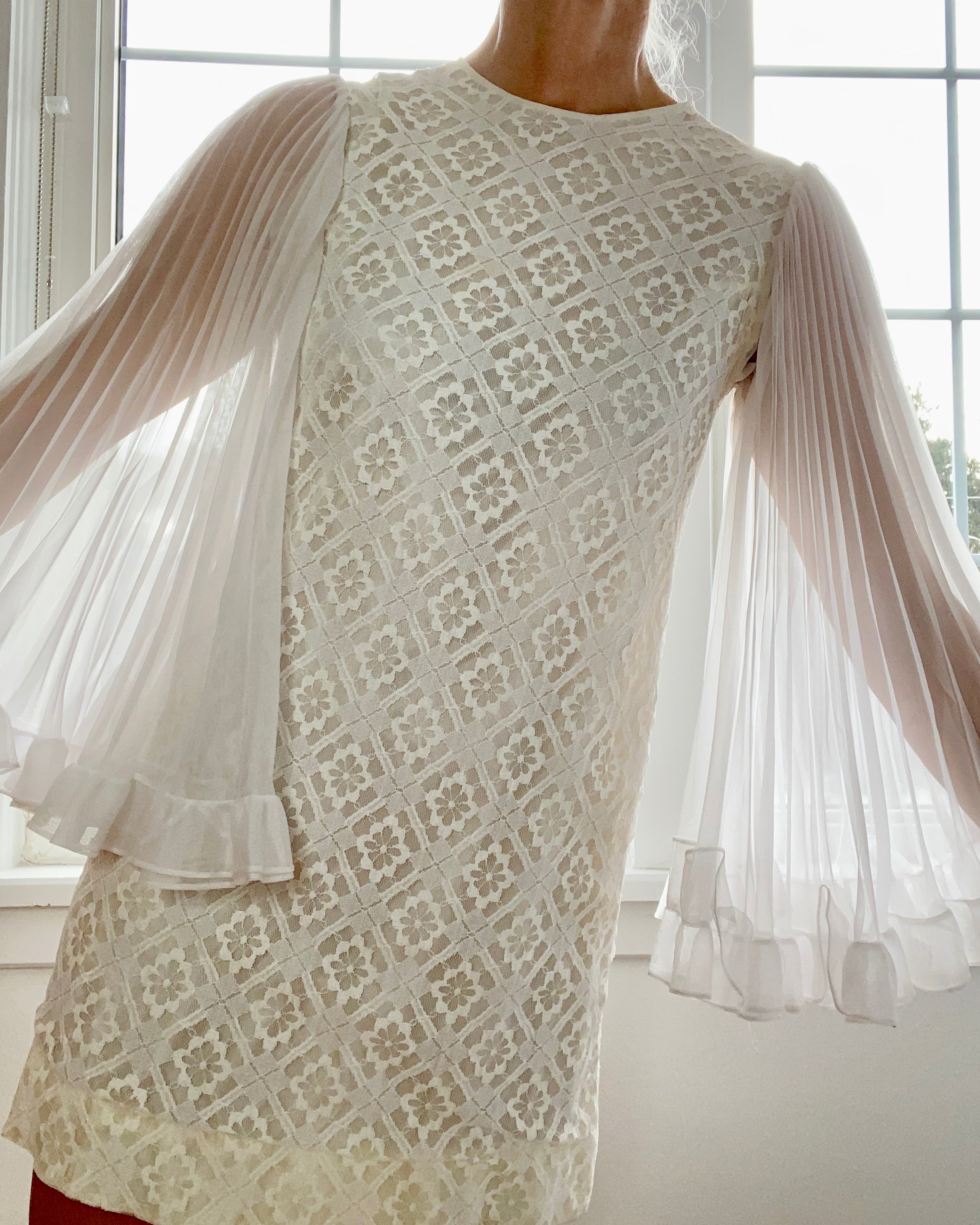 VINTAGE Lace and Chiffon Mini 1960s Dress