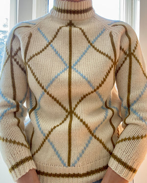 Vintage 1960s Cream and Tan Argyle Ski Wool Mock Neck Sweater S