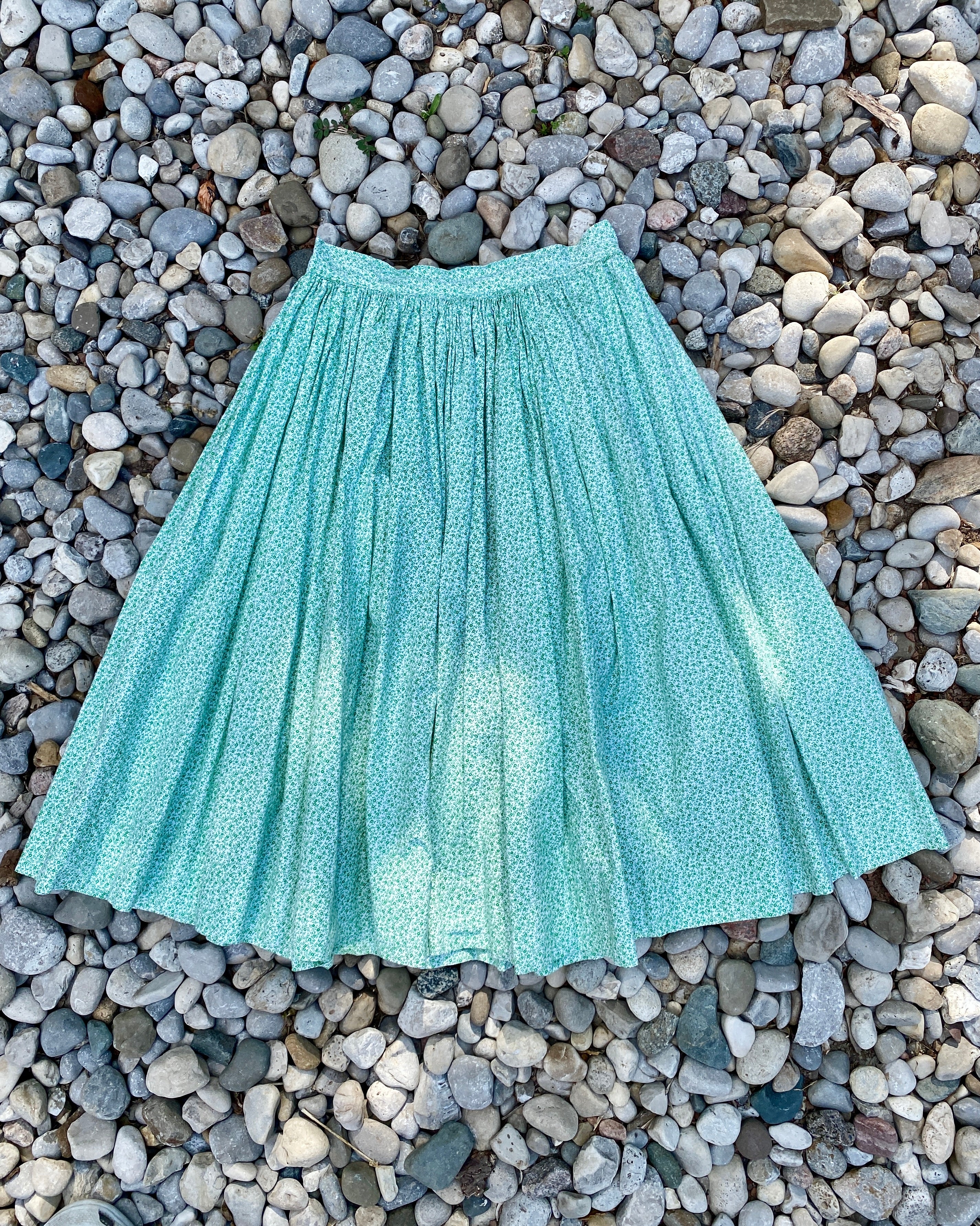 Vintage 1950s Full Circle Gathered Green Floral Skirt