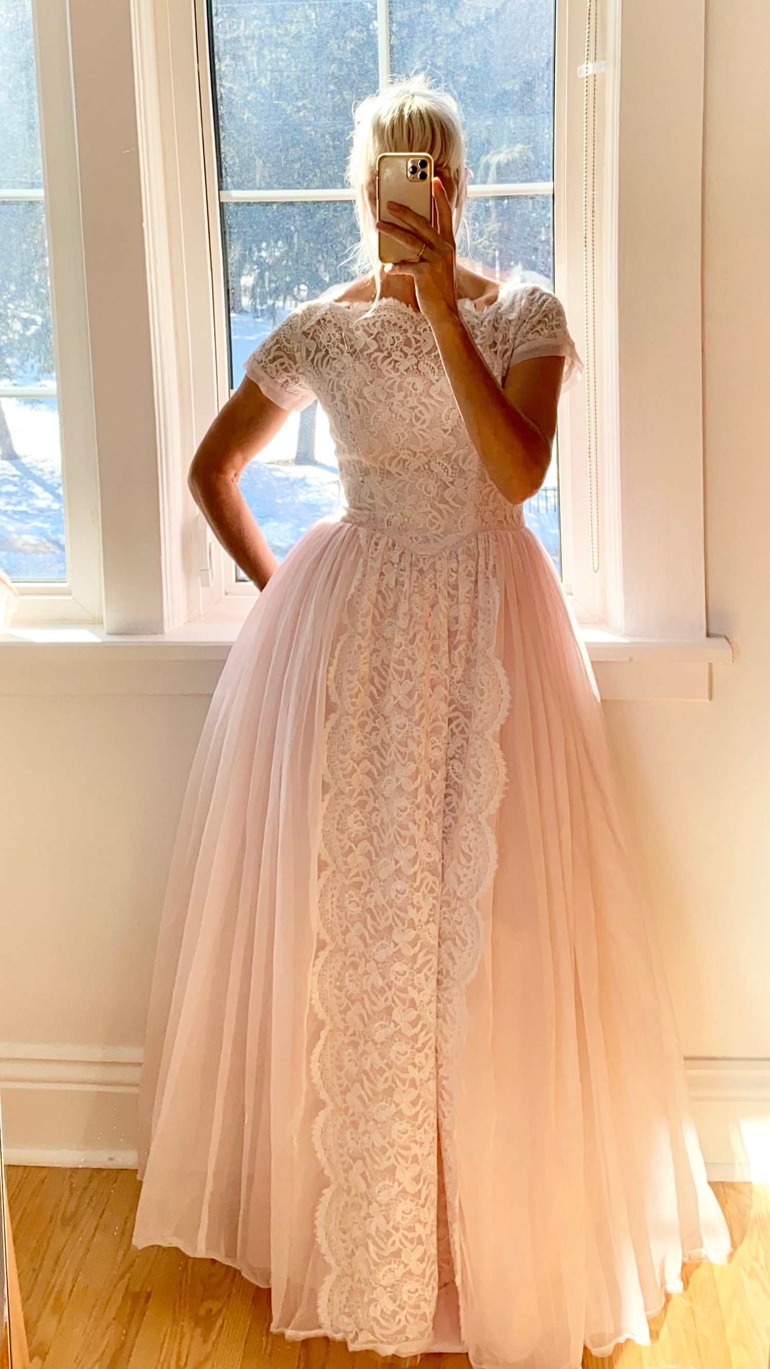 Vintage 1950s Pink Lace Chiffon  Formal Gown Size 6 or 8 - LGWU Union label USA
