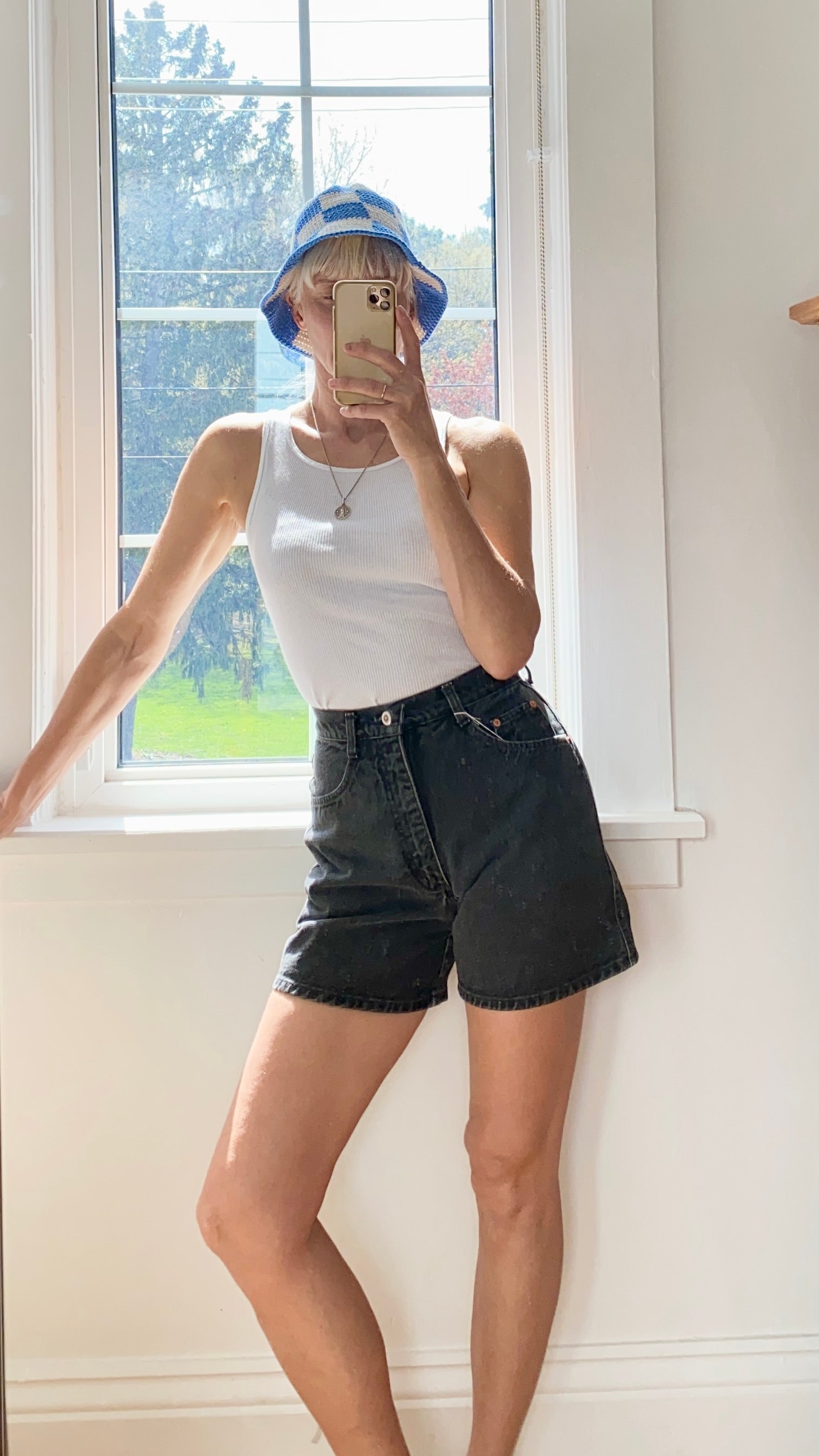 Vintage Nuovo Black Denim Shorts Size 26